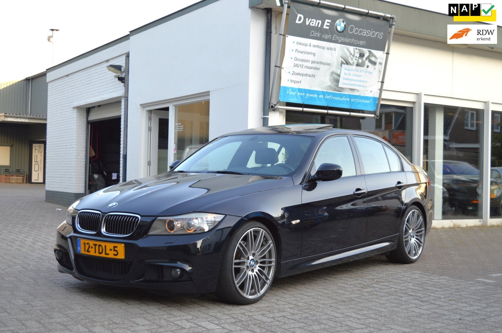 BMW 3-serie 325i 3.0i M-pakket 2e Eigenaar origineel NL!, Automaat, Gebruikt, Zwart, 1435 kg