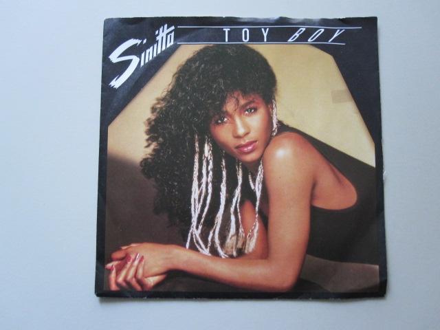 SINITTA - toy boy - vinyl 7", Gebruikt, 7 inch, Ophalen of Verzenden, Pop