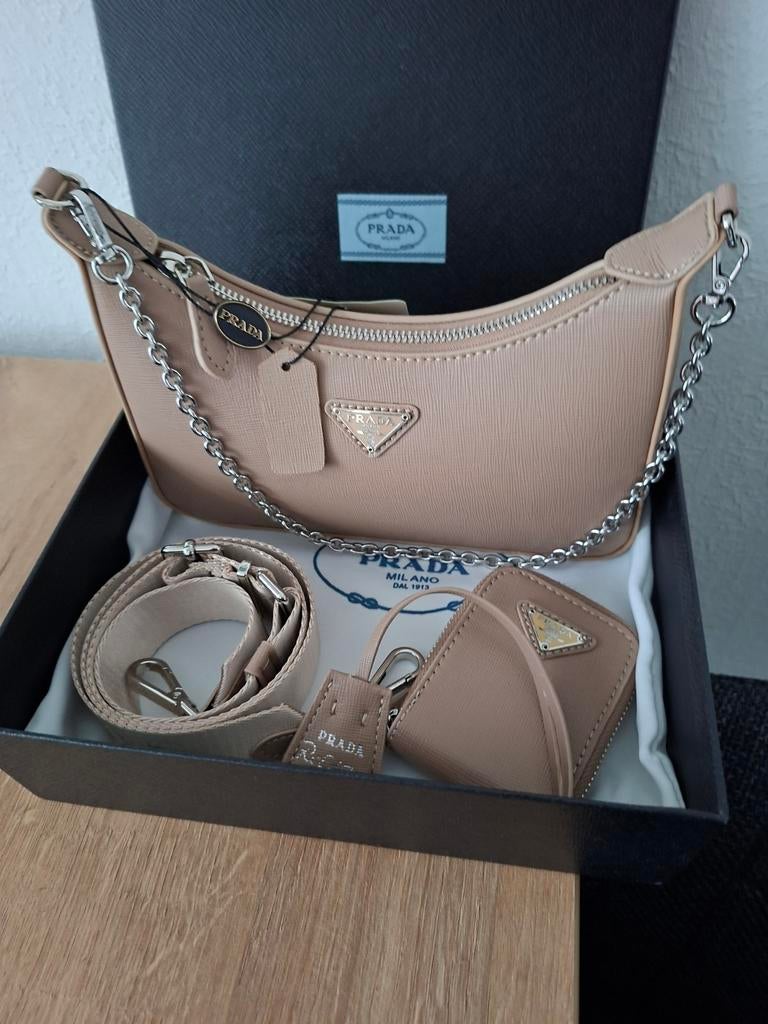 Prada tasje met ketting en verstelbare band, Ophalen of Verzenden