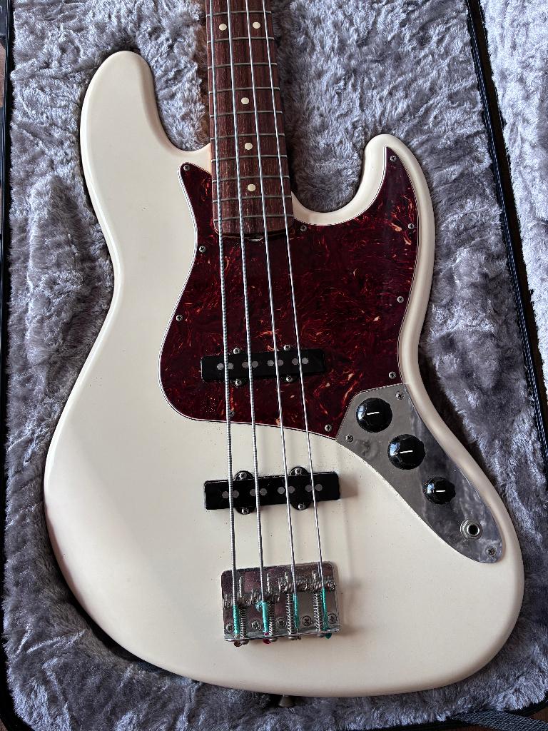 Fender '60s Jazz Bass (Olympic White, 2016), Muziek en Instrumenten, Snaarinstrumenten | Gitaren | Bas, Ophalen, Gebruikt, Elektrisch