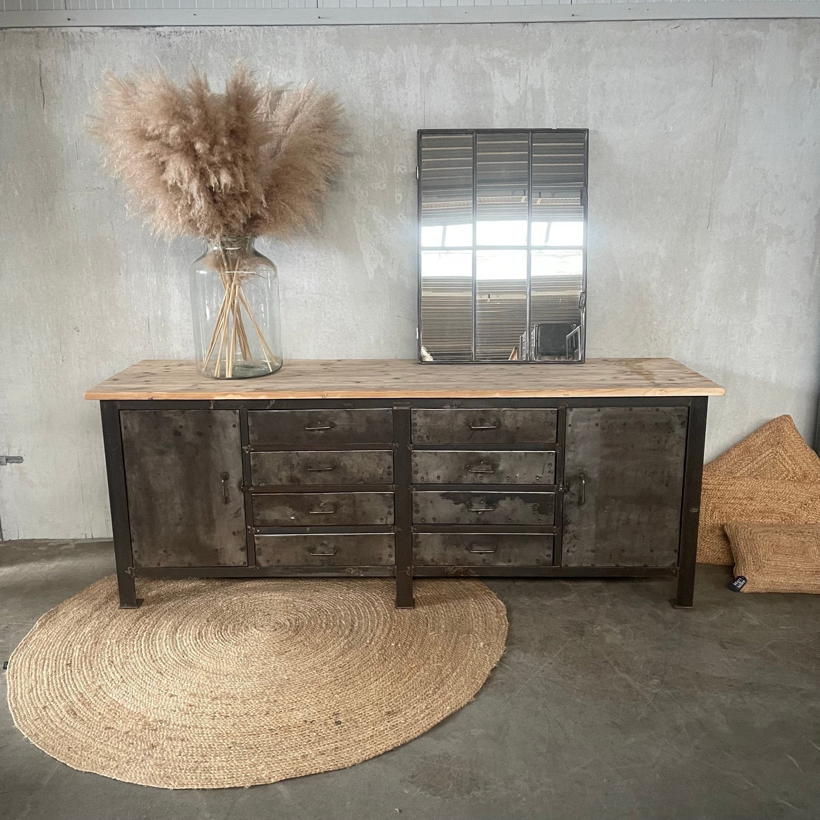 Oude werkbank, vintage ladekast, industriële kast, toonbank, Ophalen