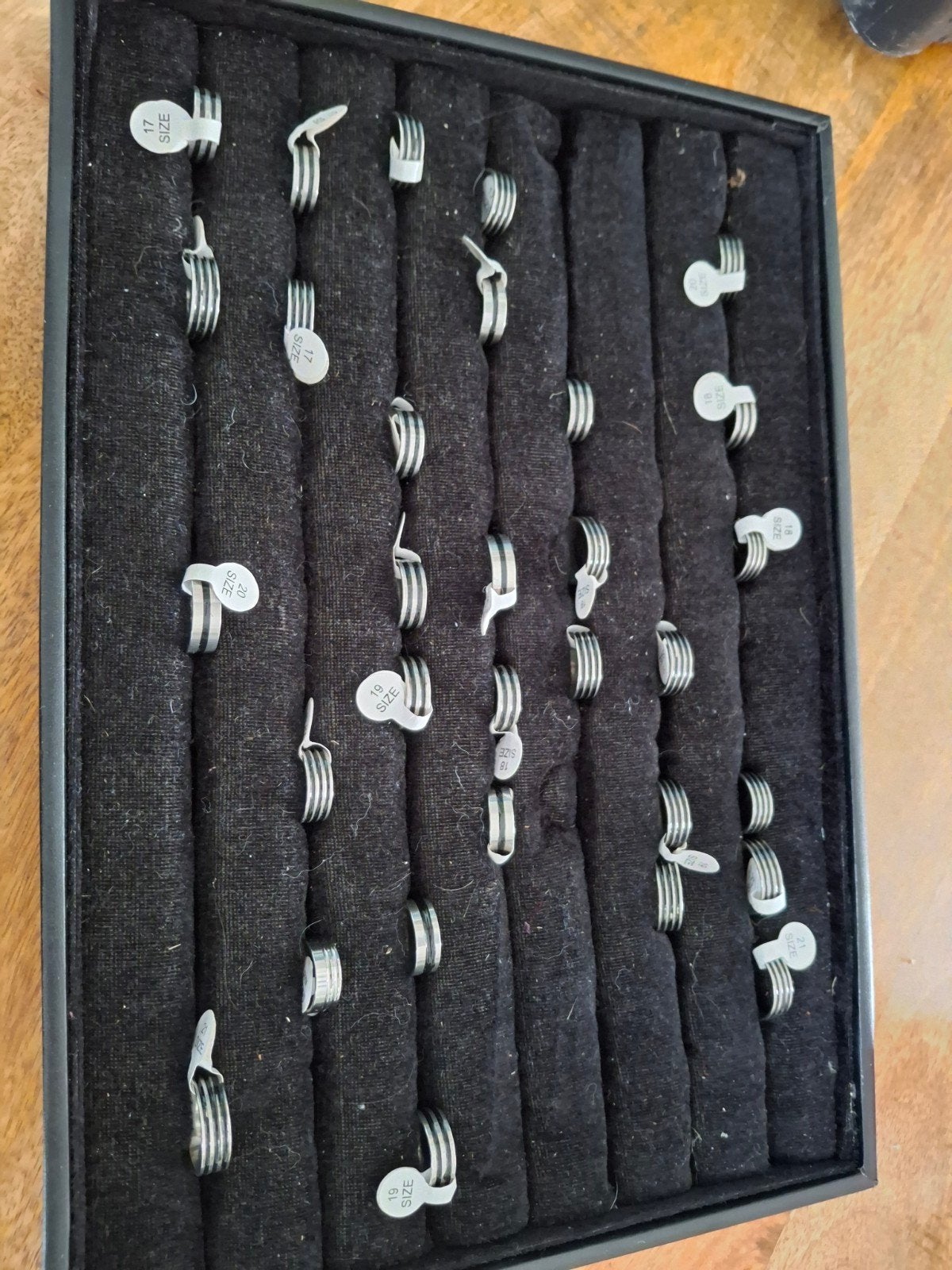 Partij ringen met display !!!! Winstpakkers., Ophalen of Verzenden, Nieuw, Zilver, Dame of Heer