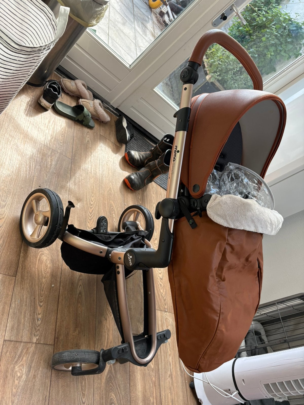 Mima kinderwagen, Verstelbare duwstang, Zo goed als nieuw, Combiwagen, Ophalen