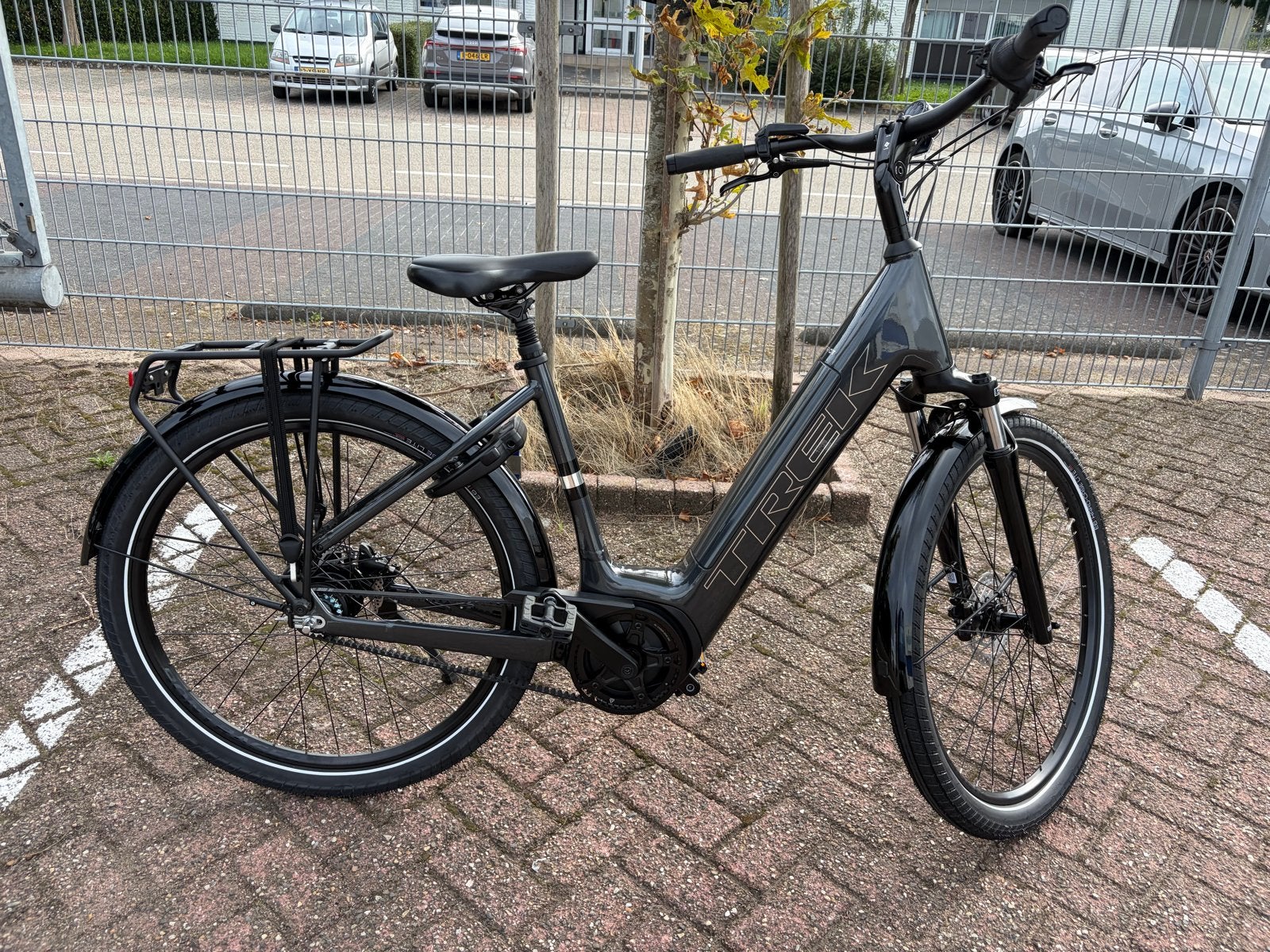 Nieuwe Trek District+ 3 Belt E-bike met Bosch Active Plus, Fietsen en Brommers, Overige merken, Nieuw, Ophalen of Verzenden, 51 tot 55 cm