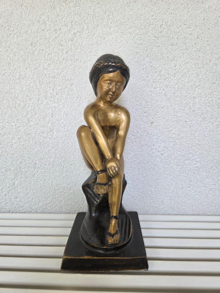 Bronzen beeldje jonge vrouw, Ophalen of Verzenden