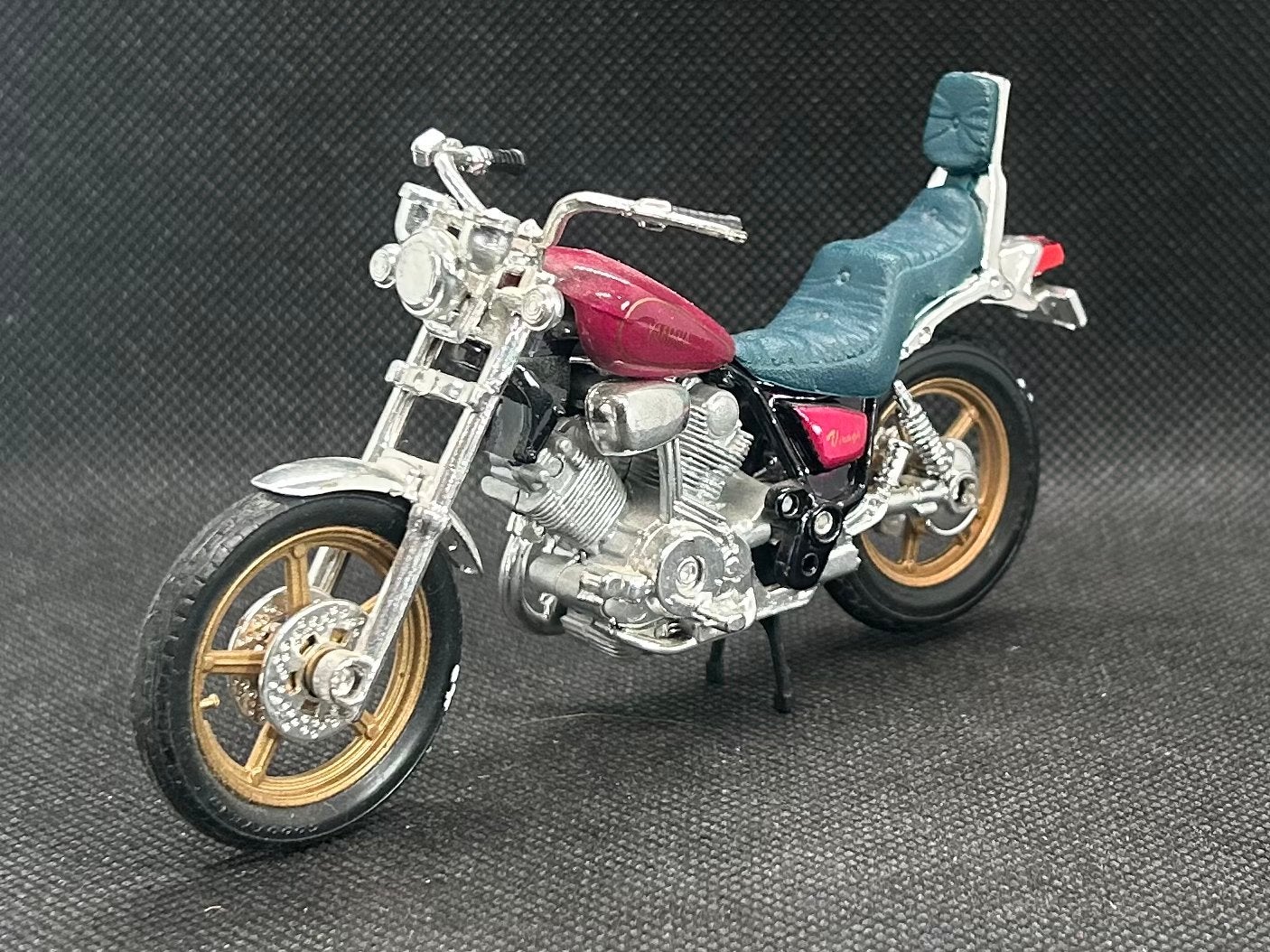Maisto Yamaha XV1000 Virago 1:18, Verzenden, Zo goed als nieuw, Maisto