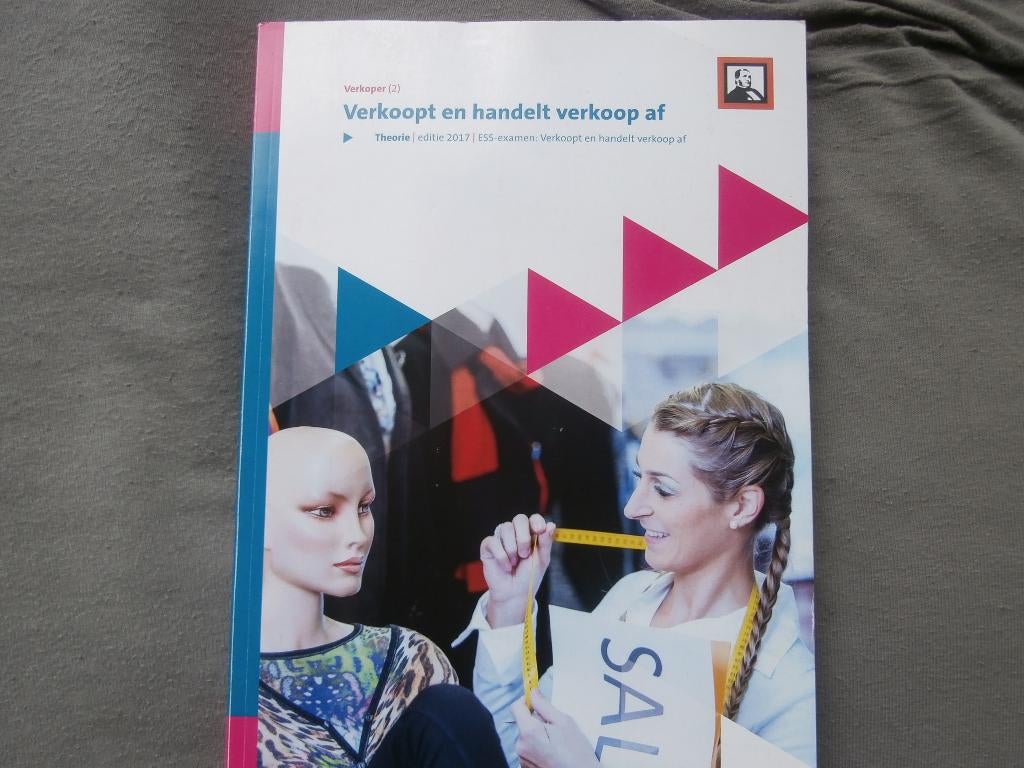 Schoolboek Verkoopt en handelt verkoop af Verkoper studie, Ophalen of Verzenden, Zo goed als nieuw, HAVO, Bedrijfseconomie of M&O