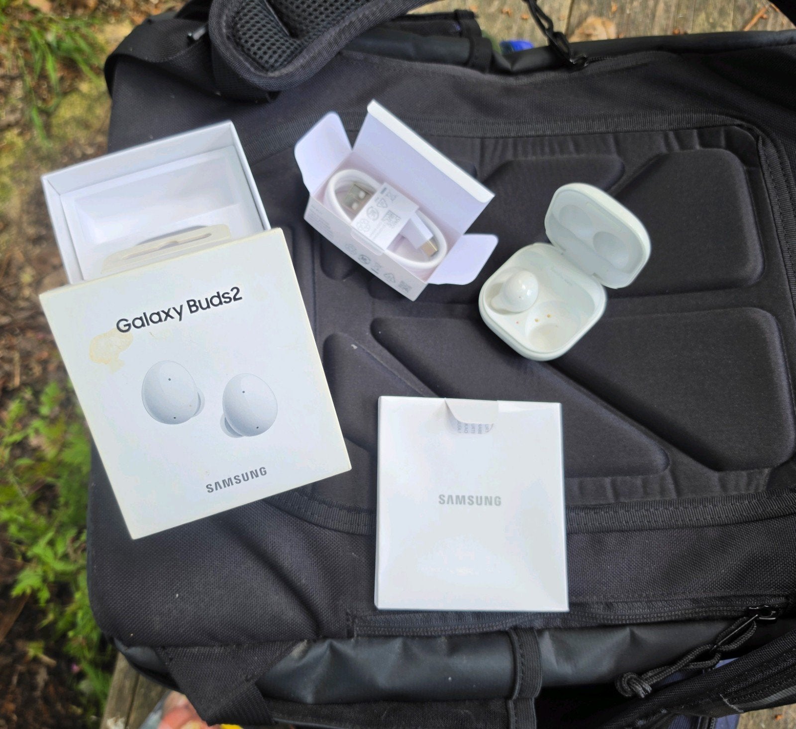 Samsung Galaxy Buds 2 WIT (Incomplete set)