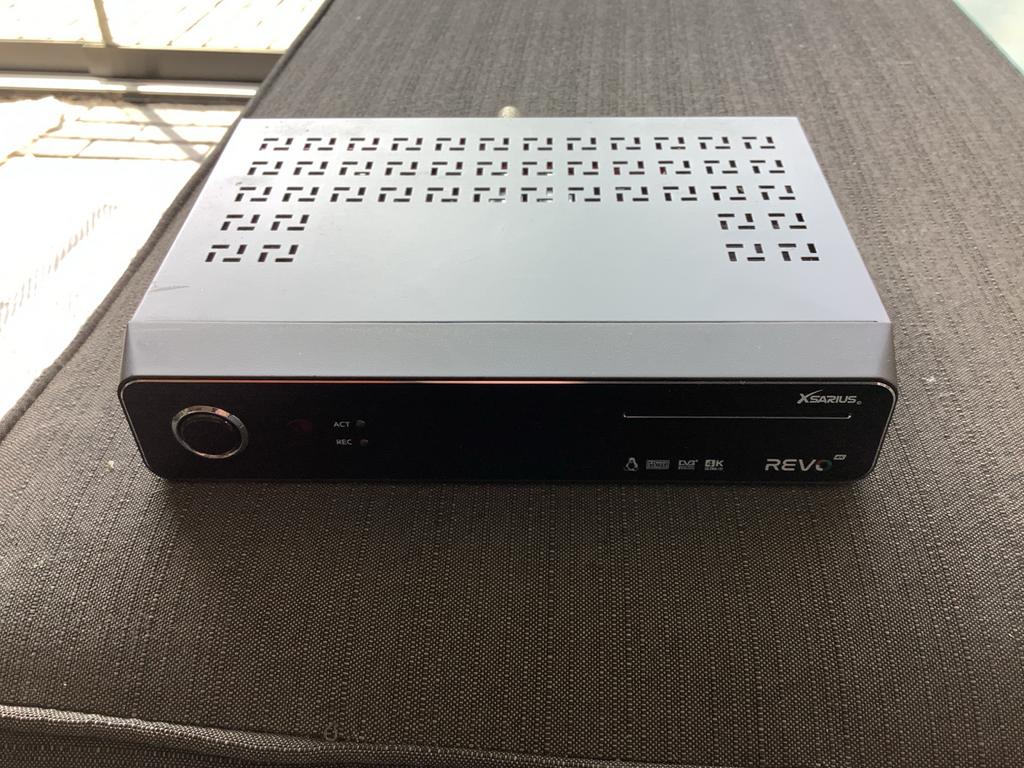 Xsarius Revo 4K UHD Twin Satelliet Ontvanger 500GB HDD, Ophalen of Verzenden, Zo goed als nieuw