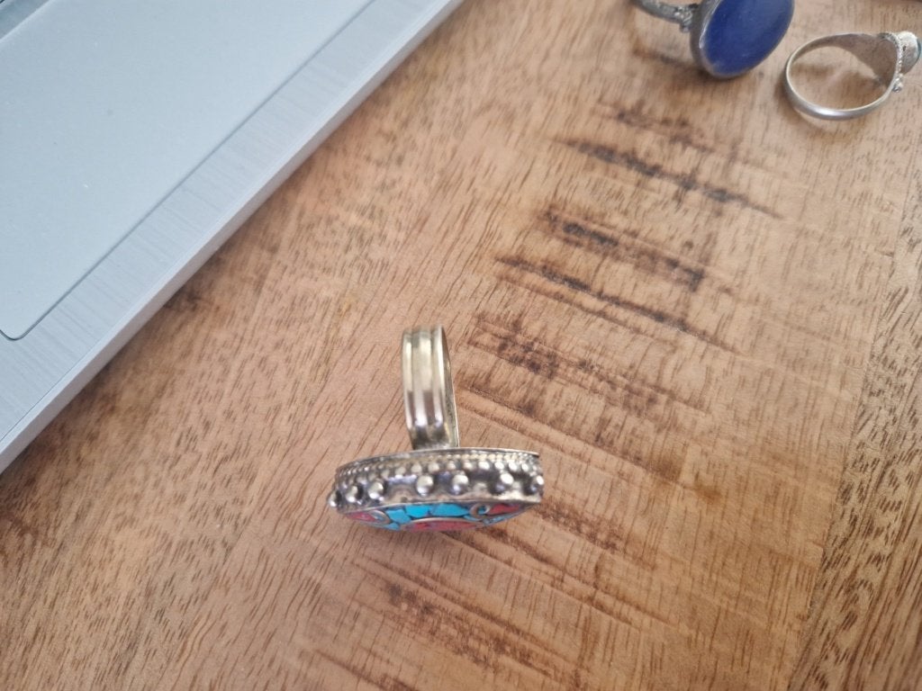 Tibetaanse ring met koraal/turquoise maat 17, Ophalen of Verzenden, Zilver, Ring, Met edelsteen