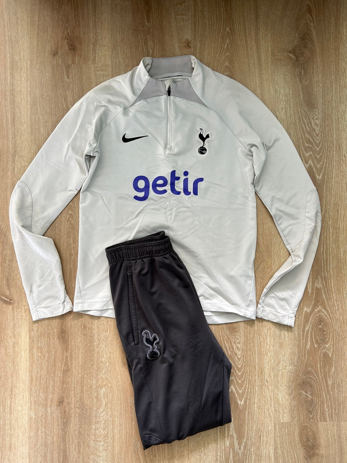 Tottenham Hotspur FC trainingspak Nike 22/23 Maat 147-158, Jongen of Meisje, Sport- of Zwemkleding, Ophalen of Verzenden, Zo goed als nieuw