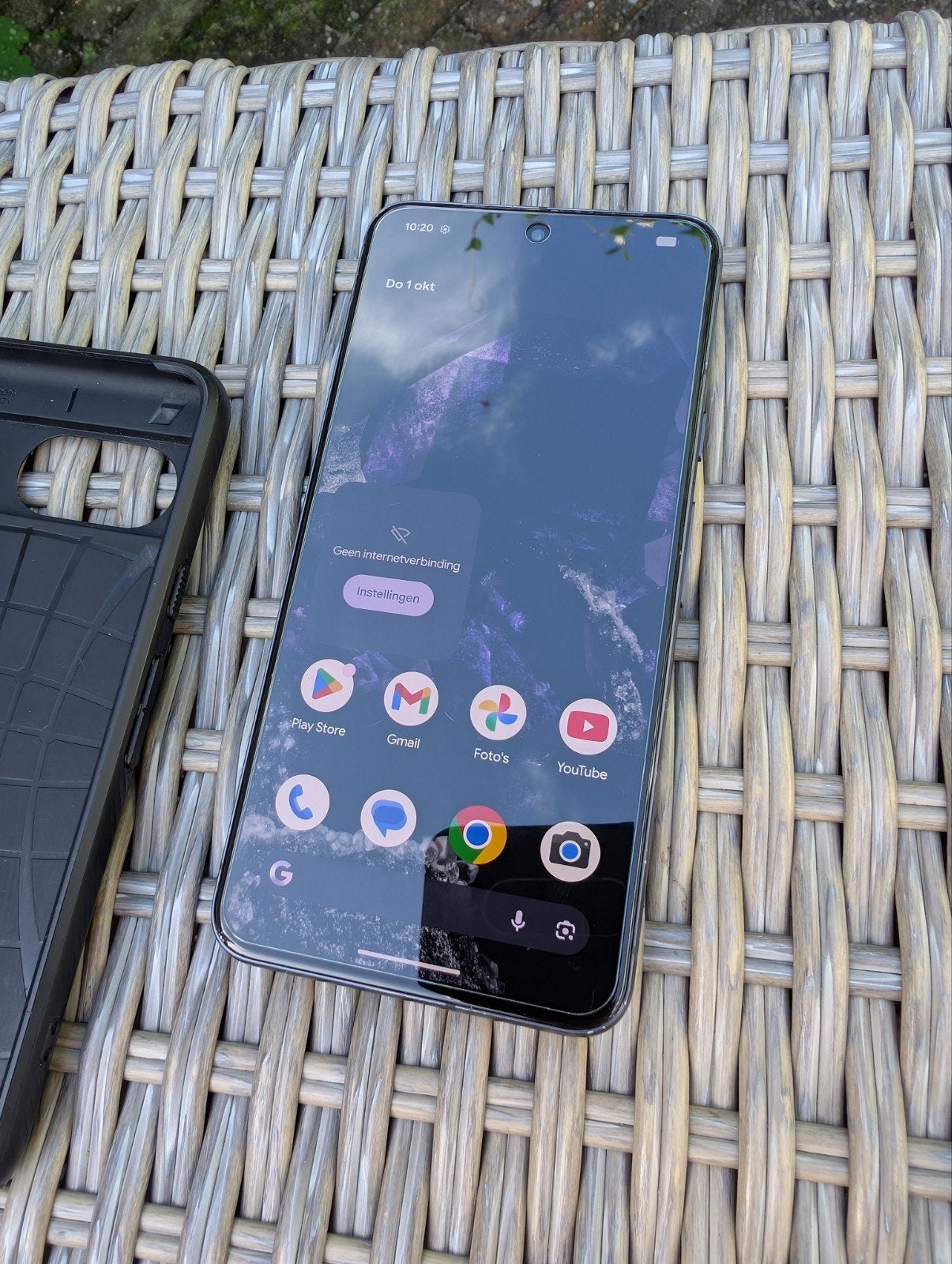 Foto 4 van Google Pixel 8 128GB + screen protector + Spigen liquid air