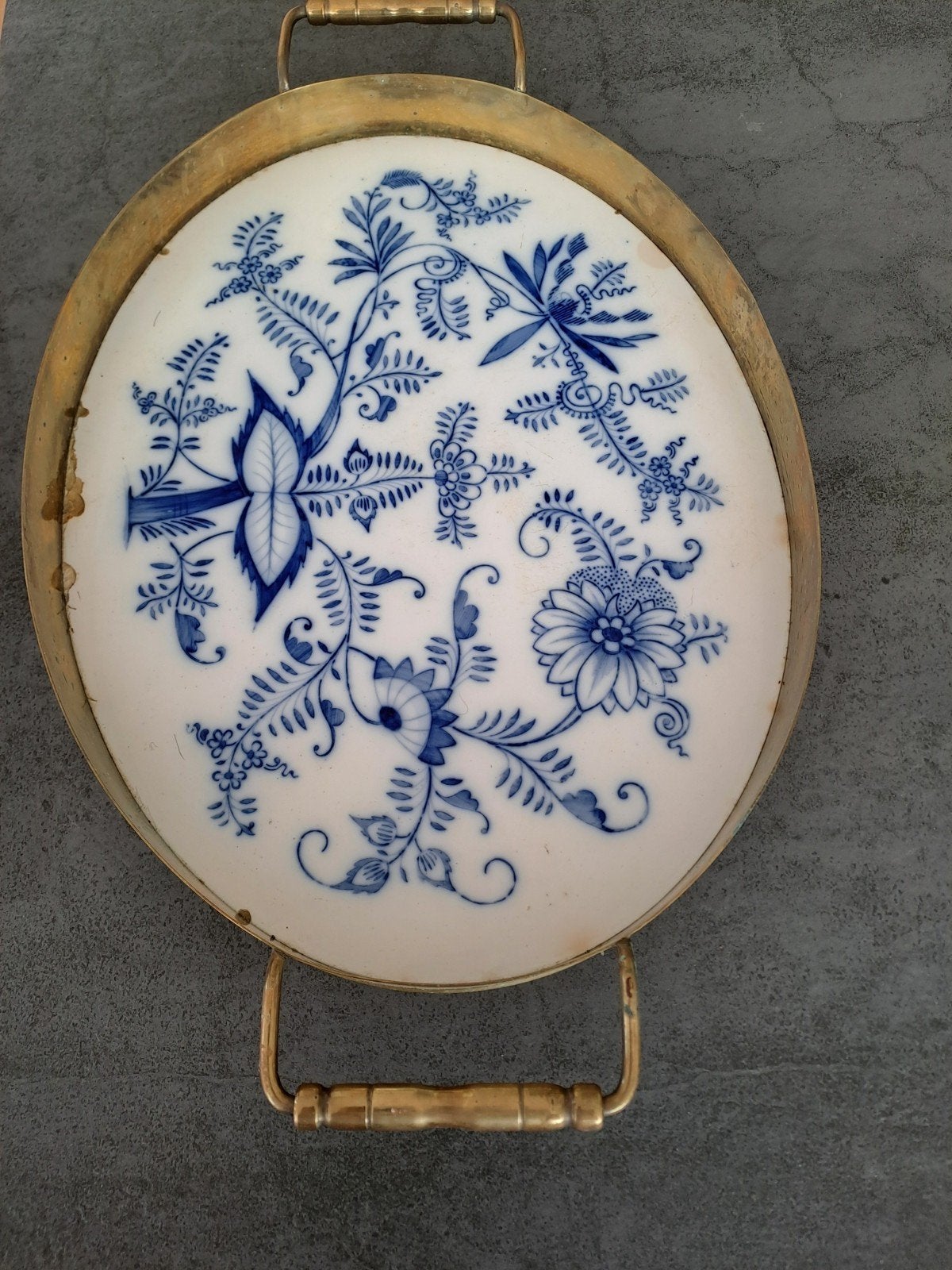 Messing dienblad, Ophalen