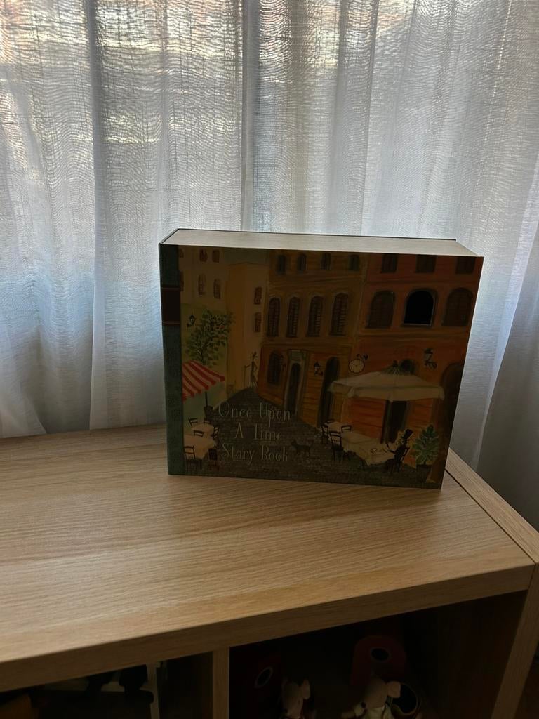 Maileg boek huis, Verzamelen, Poppenhuizen en Toebehoren, Ophalen of Verzenden, Zo goed als nieuw, Poppenhuis