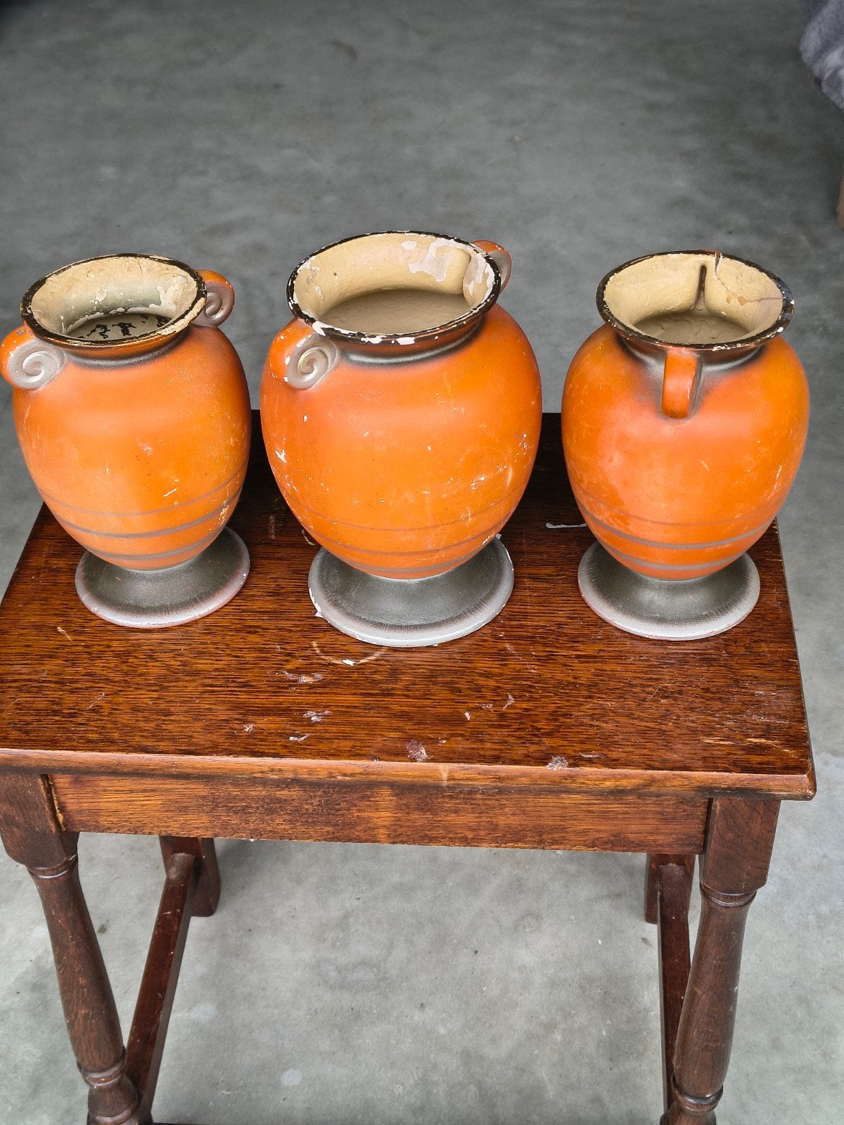 2 glazen oranje potten en 3 vintage aardewerken vazen, Ophalen