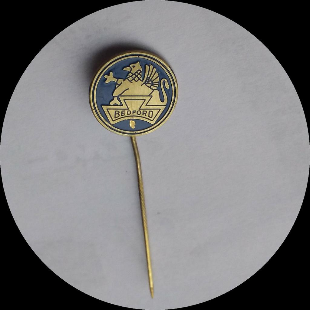 BEDFORD speldje, koper blauw, Ophalen of Verzenden, Zo goed als nieuw, Transport, Speldje of Pin
