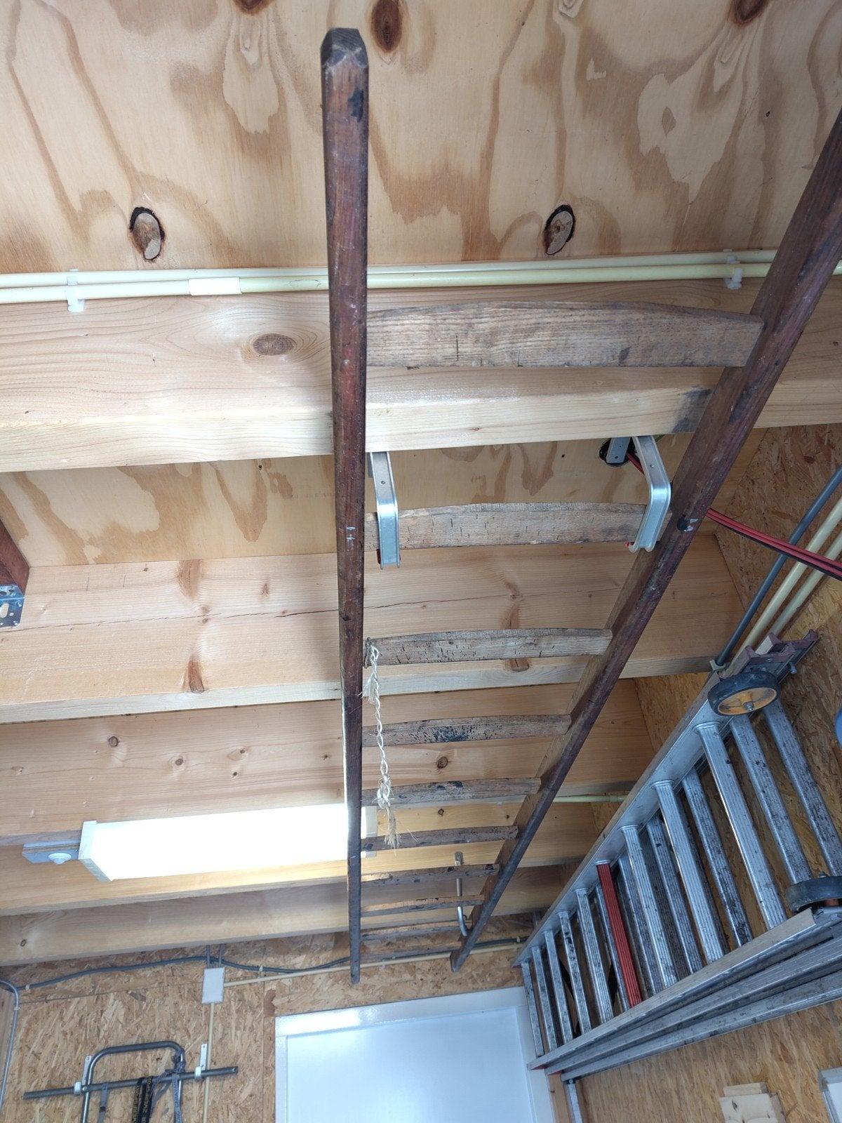 Houten zolderladder - Handgemaakt en robuust, Doe-het-zelf en Verbouw, Ladders en Trappen, Ophalen, Gebruikt, 4 meter of meer