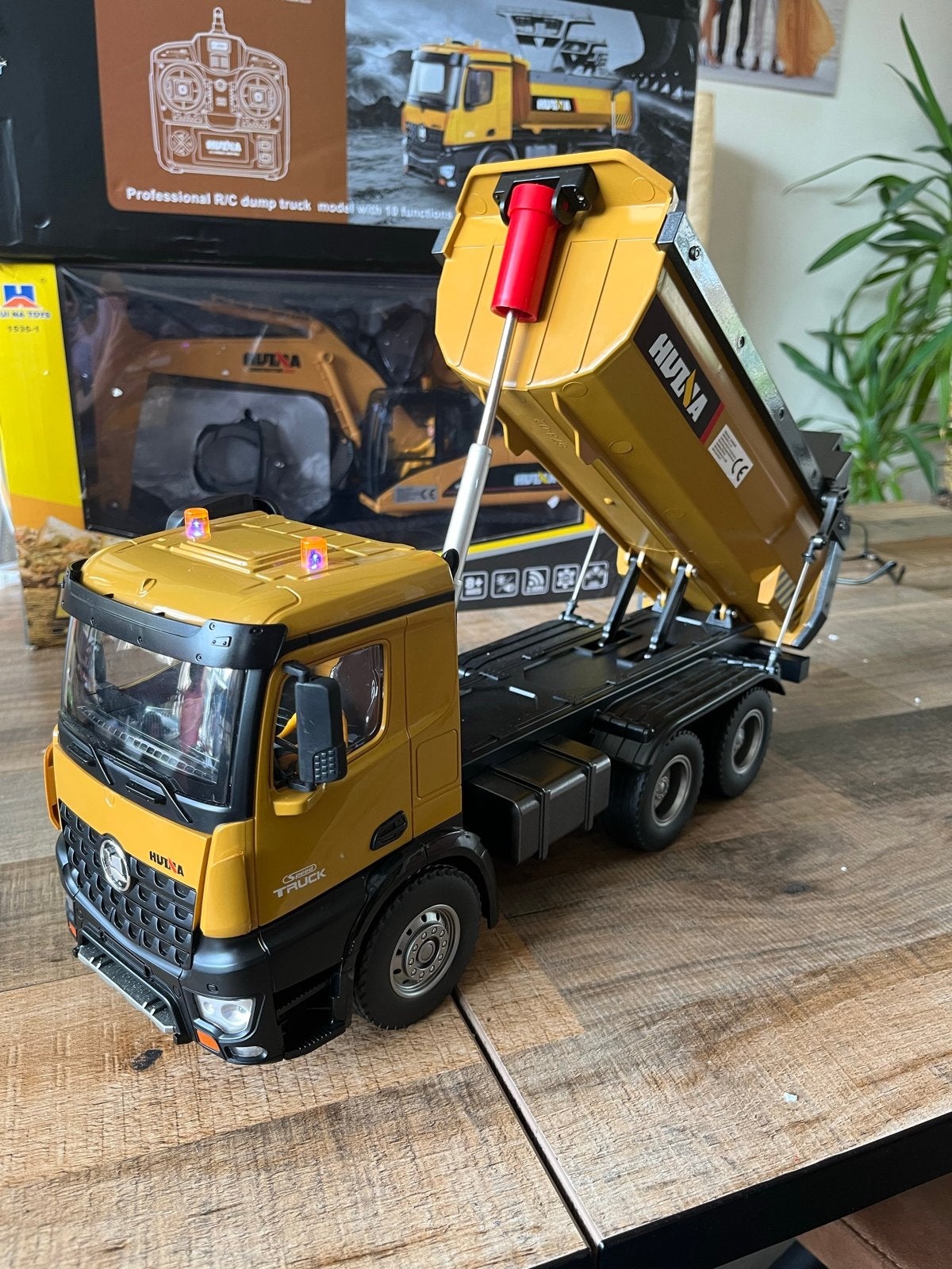 HUI NA RC Dump Truck & Graafmachine Set 1:14, Groter dan 1:32, Zo goed als nieuw, Truck, Ophalen