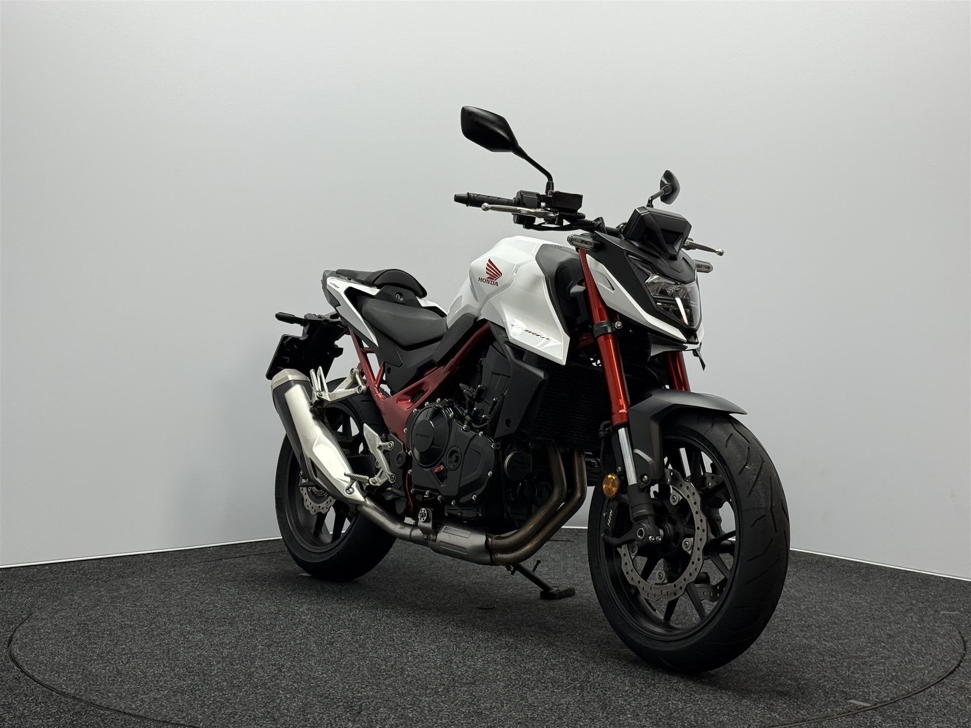 Honda CB 750 HORNET, Bedrijf, Meer dan 35 kW, Traction Control, Naked bike