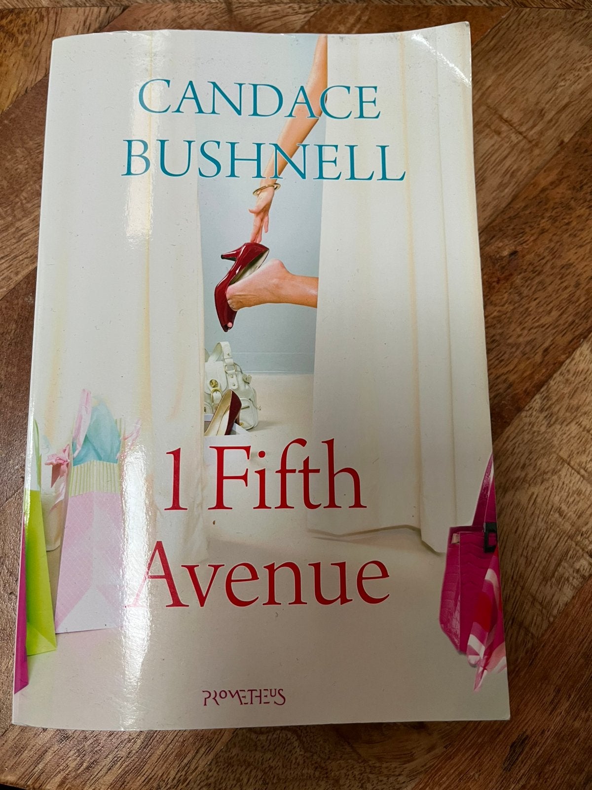 Candace Bushnell - 1 Fifth Avenue, Ophalen of Verzenden, Gelezen