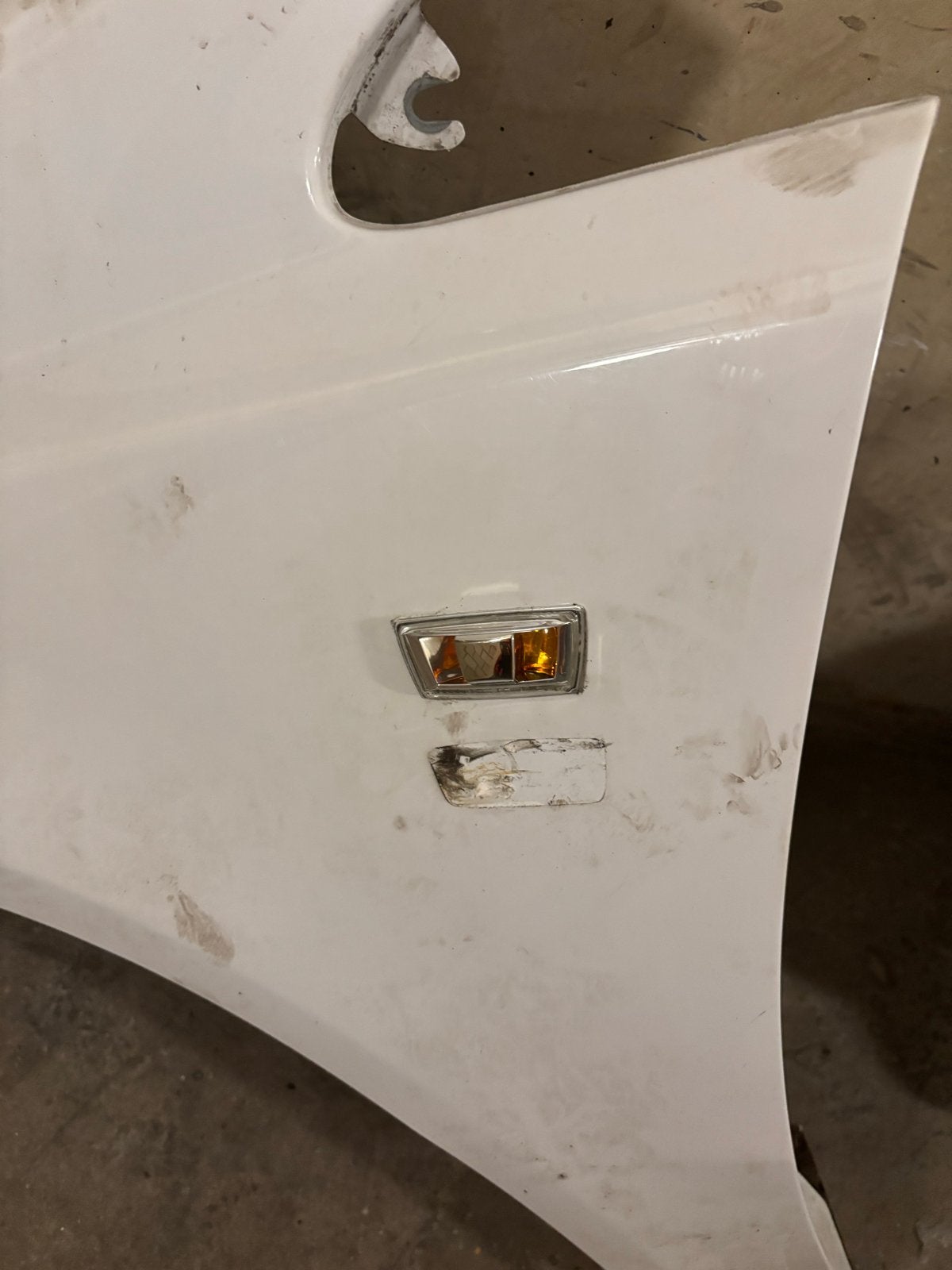 Opel corsa D bj 2007-2014 Spatbord linksvoor wit - Gebruikt, Auto-onderdelen, Ophalen of Verzenden, Gebruikt, Overige automerken