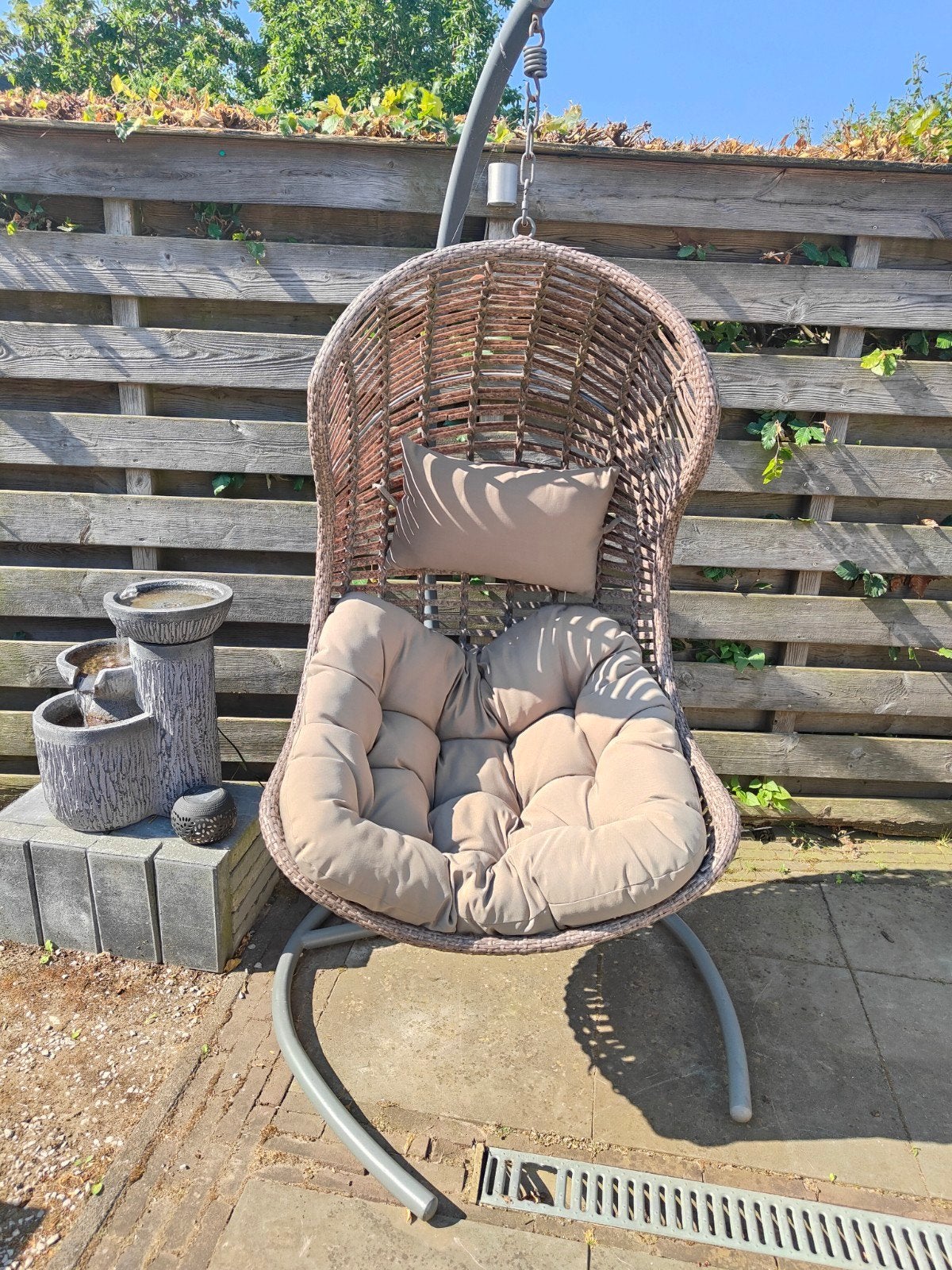 Comfortabele hangstoel met kussen, Ophalen, Gebruikt, Kunststof