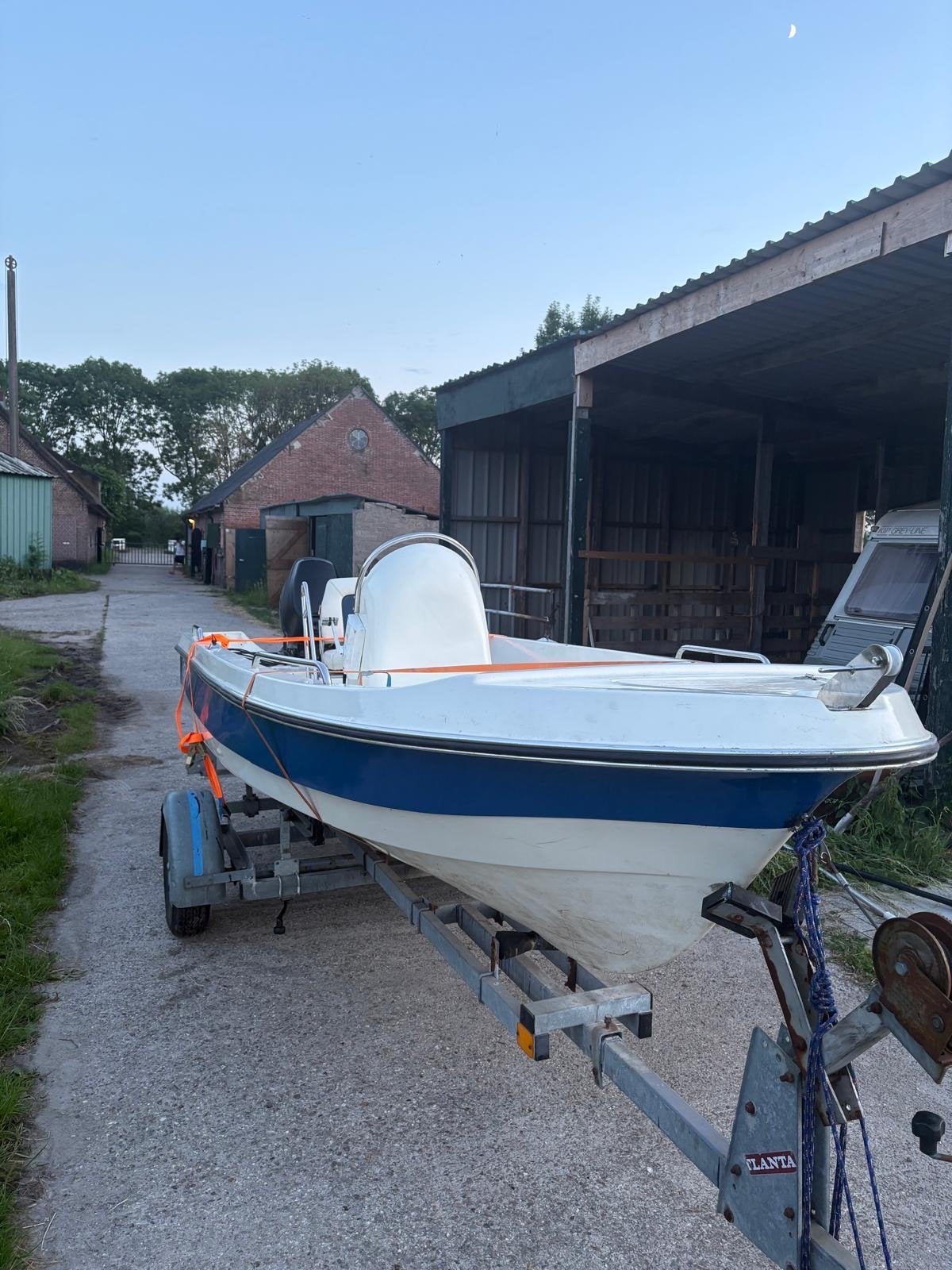 Fifty-Fifty motorboot inclusief trailer (zonder motor), Ophalen, Gebruikt, Polyester, Buitenboordmotor