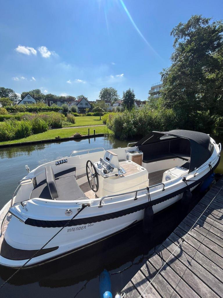 Intender 660 | 110pk Volvo Penta D3 | Bj 2010 ZGAN, Watersport en Boten, Overige merken, Afdekzeil, Buitenboordmotor, Tot 1.00 meter