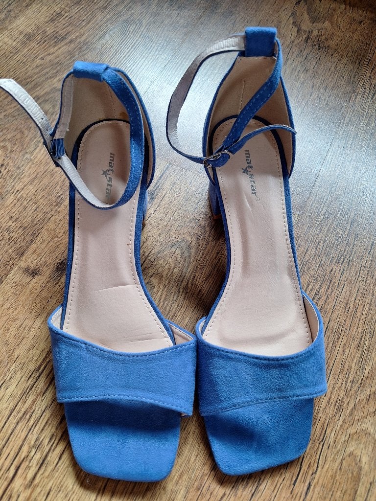 Nieuwe blauw suede pumps blokhak van Mat Star, maat 39, Kleding | Dames, Schoenen, Pumps, Blauw, Nieuw, Ophalen of Verzenden