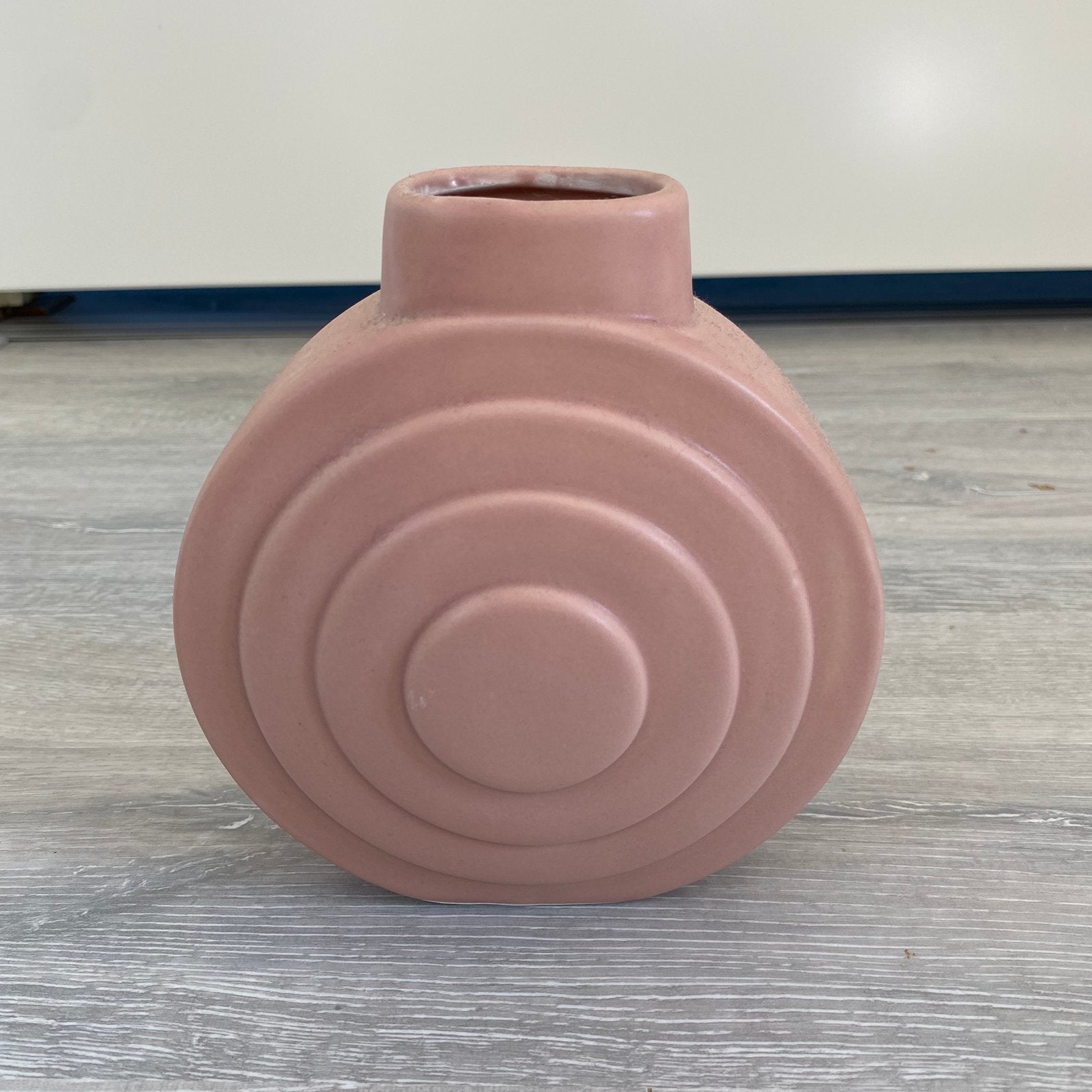 Roze ronde keramieken vaas, Overige kleuren, Aardewerk of Porselein, Ophalen of Verzenden, Zo goed als nieuw