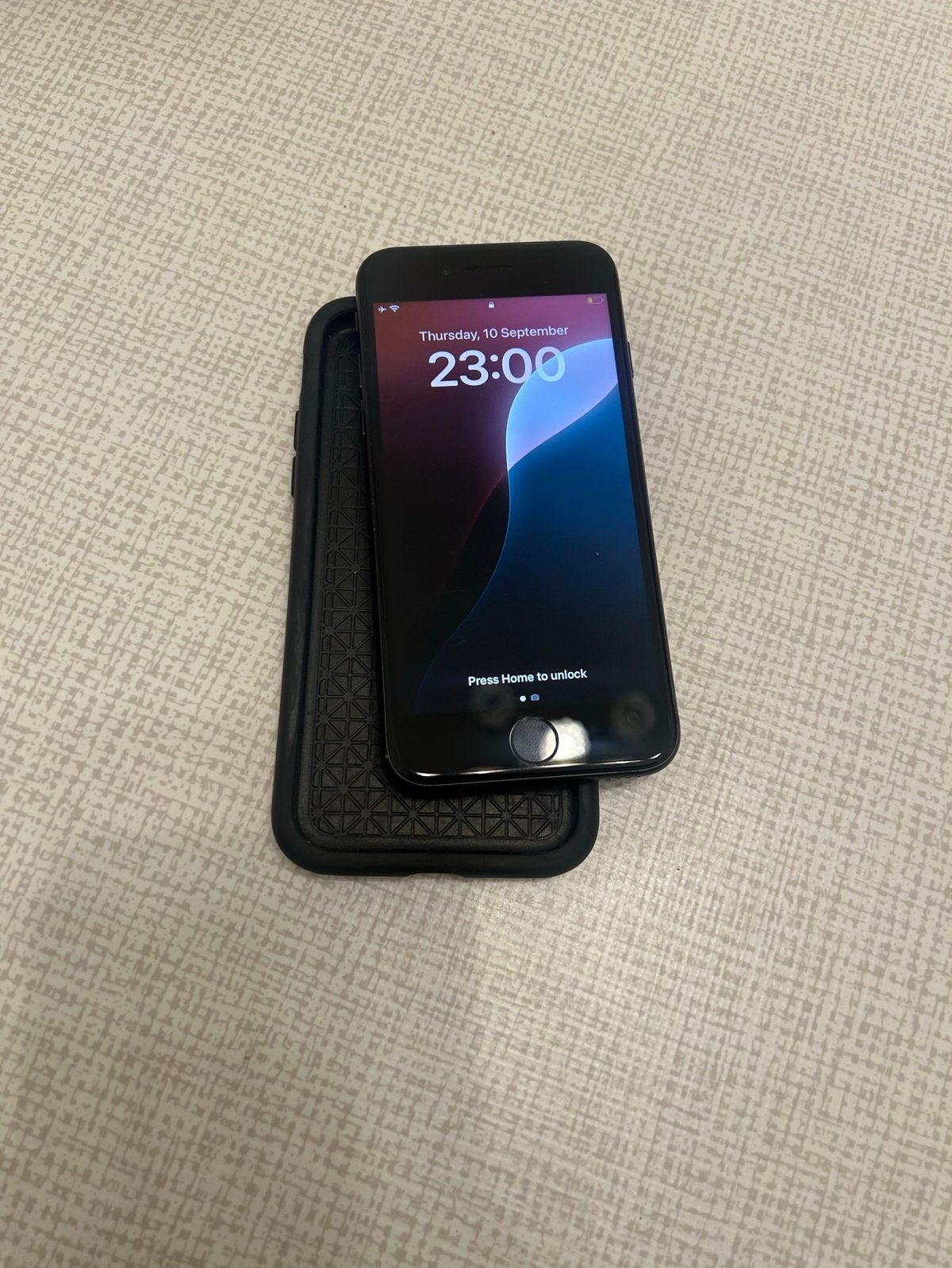 Iphone Se 2020 2nd Gen - 64GB - 87% - met case, Telecommunicatie, Zwart, Ophalen of Verzenden, Zo goed als nieuw, 87 %