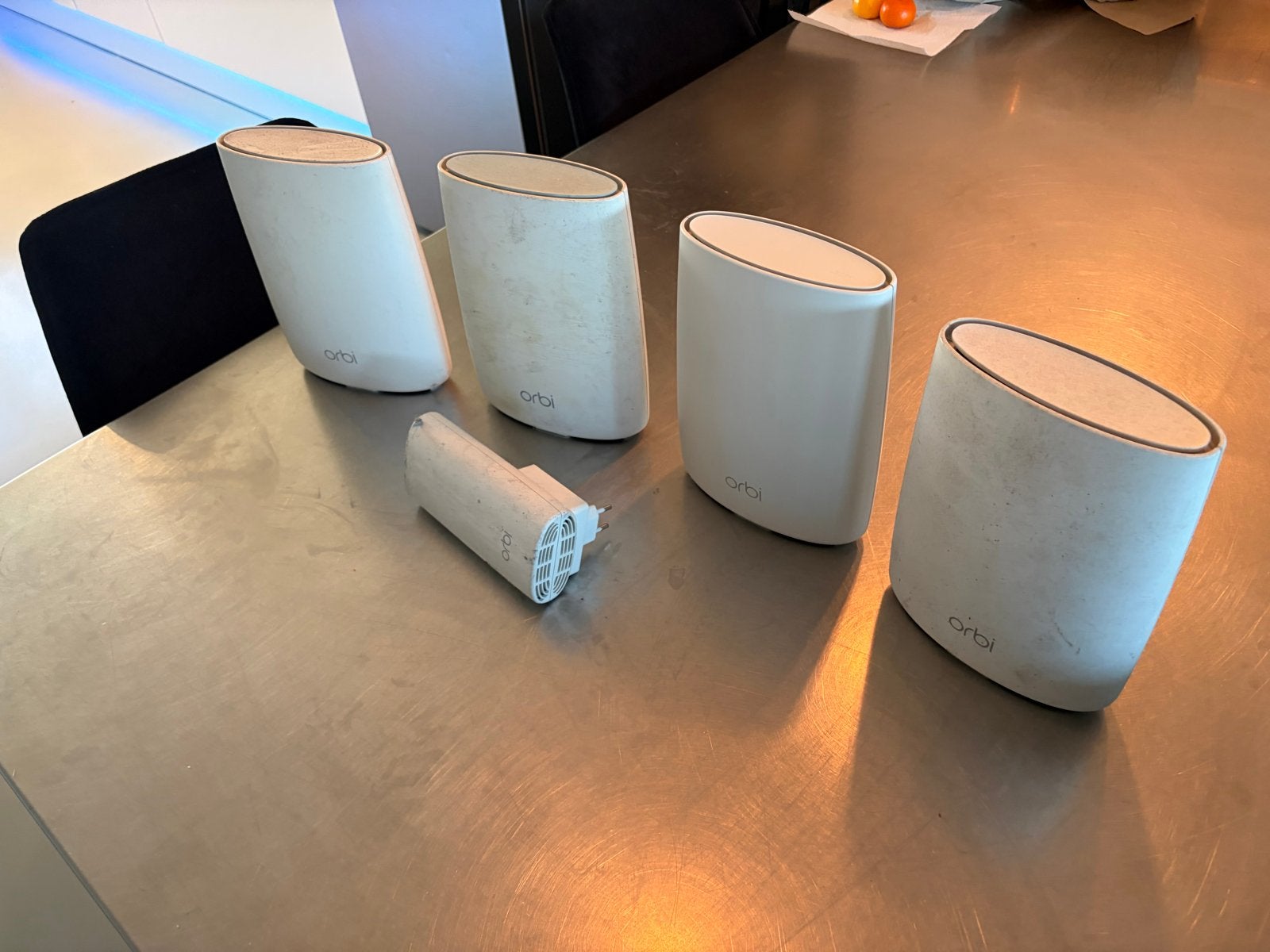 Netgear Orbi RBR50 Router met 4 satellieten (wifi), Ophalen of Verzenden, Gebruikt, Router