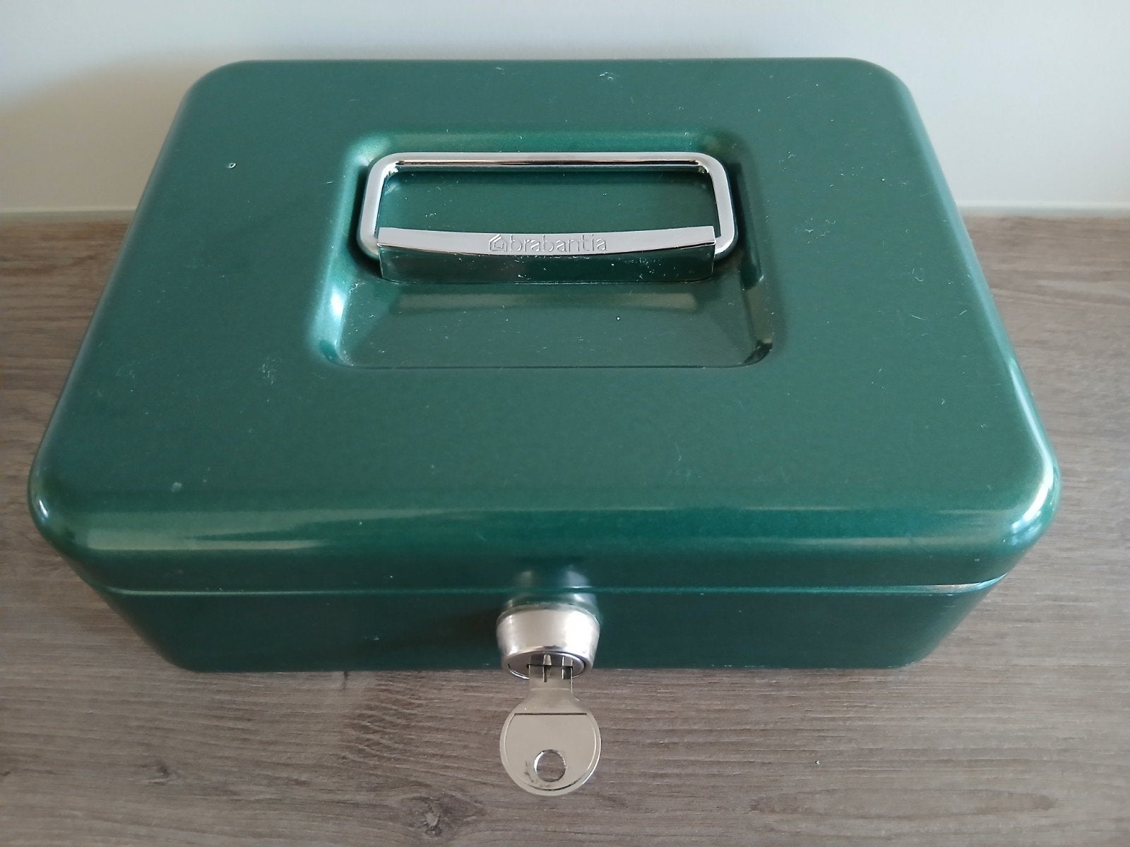 Brabantia geldkistje incl sleutel, ideaal voor caravan,boot, Verzamelen, Spaarpotten, Ophalen of Verzenden, Gebruikt, Metaal of Blik