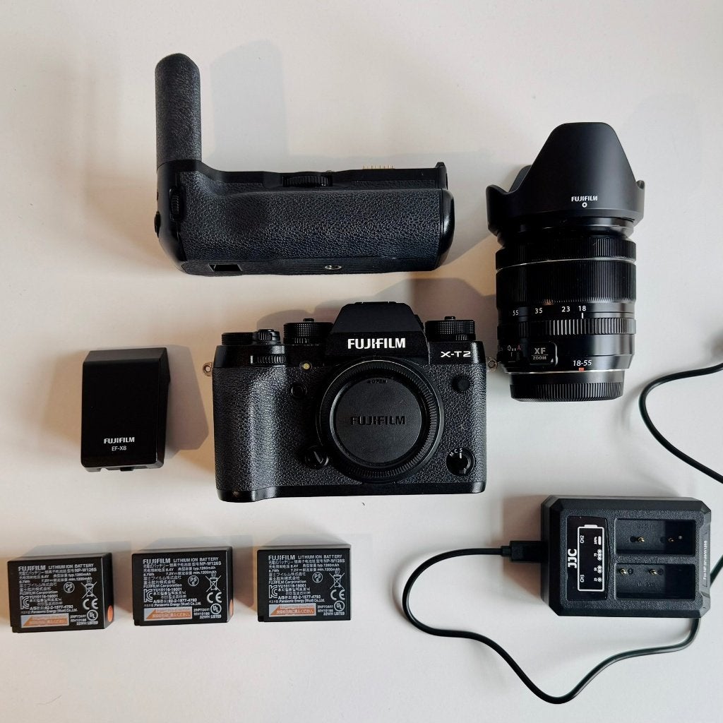 Fujifilm X-T2 Zwart - Complete set - 18-55mm+ Grip+ Flitser