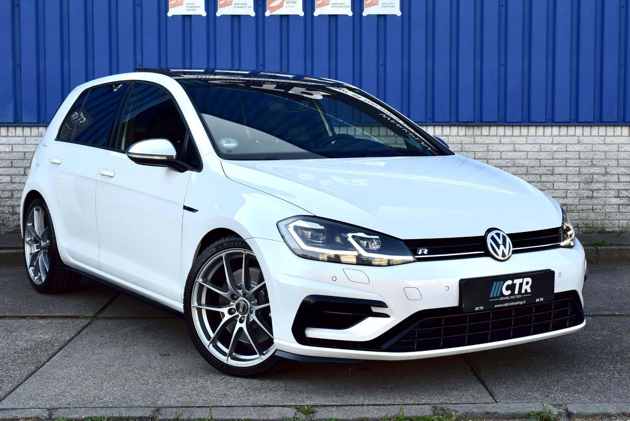 Volkswagen Golf 2.0 R 4motion 310pk Pano Dynaudio DSG, Auto's, Automaat, Gebruikt, Euro 6, 4 cilinders