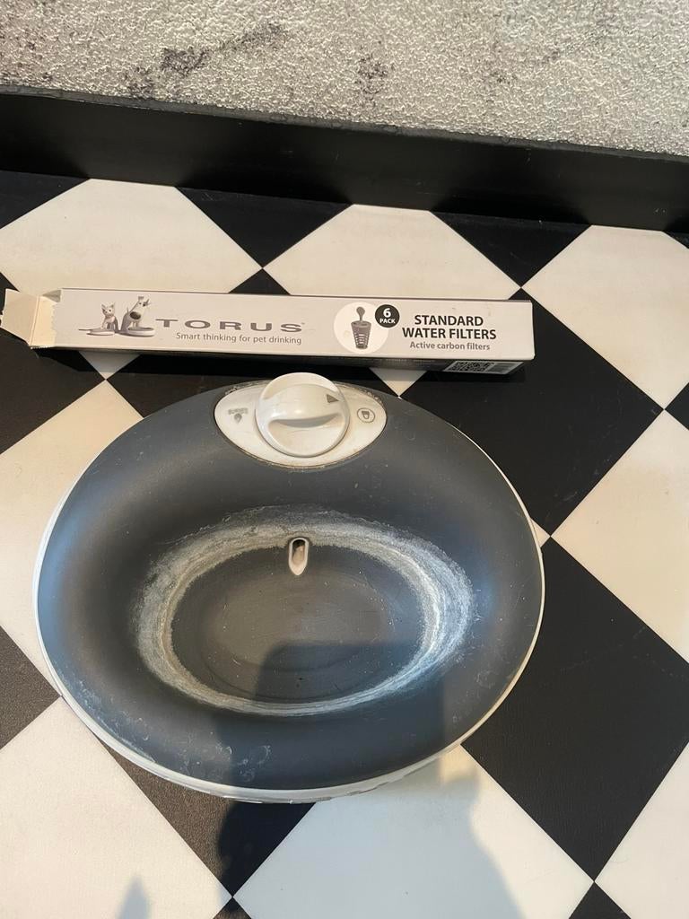 Waterbak kat met 1 nw filter, Ophalen, Gebruikt