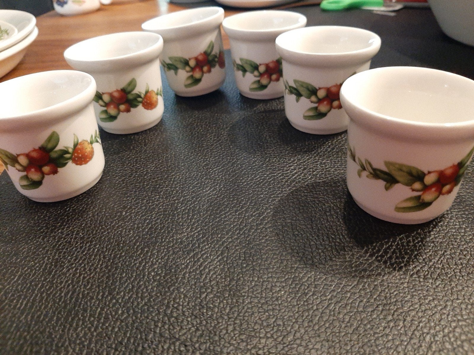 6 eierdopjes marjolein bastin bosvruchten servies, Ophalen of Verzenden