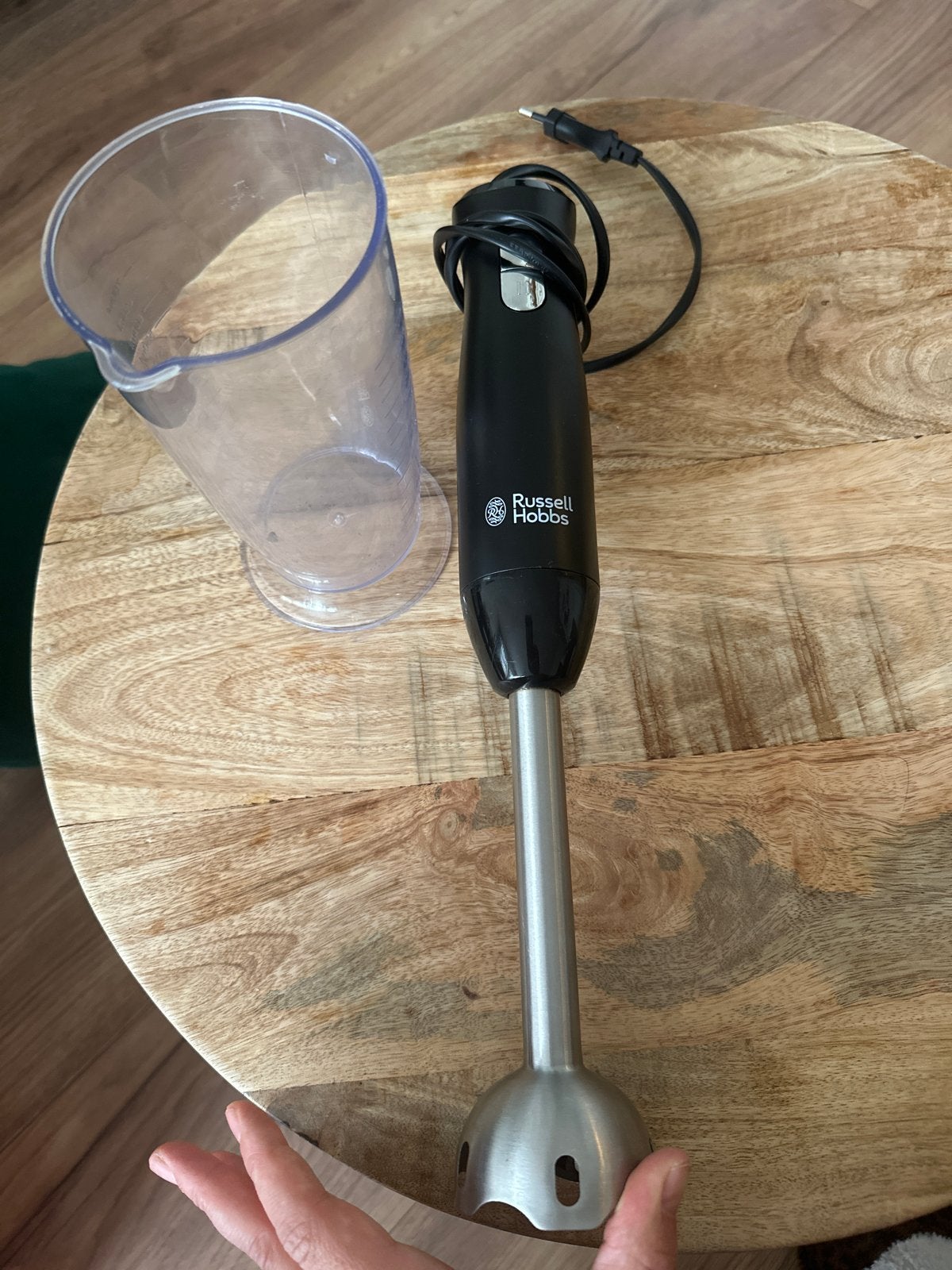 Russell Hobbs Staafmixer met Maatbeker - 4 stuks, Verzenden, Zo goed als nieuw, Vaatwasserbestendig, Minder dan 1 liter