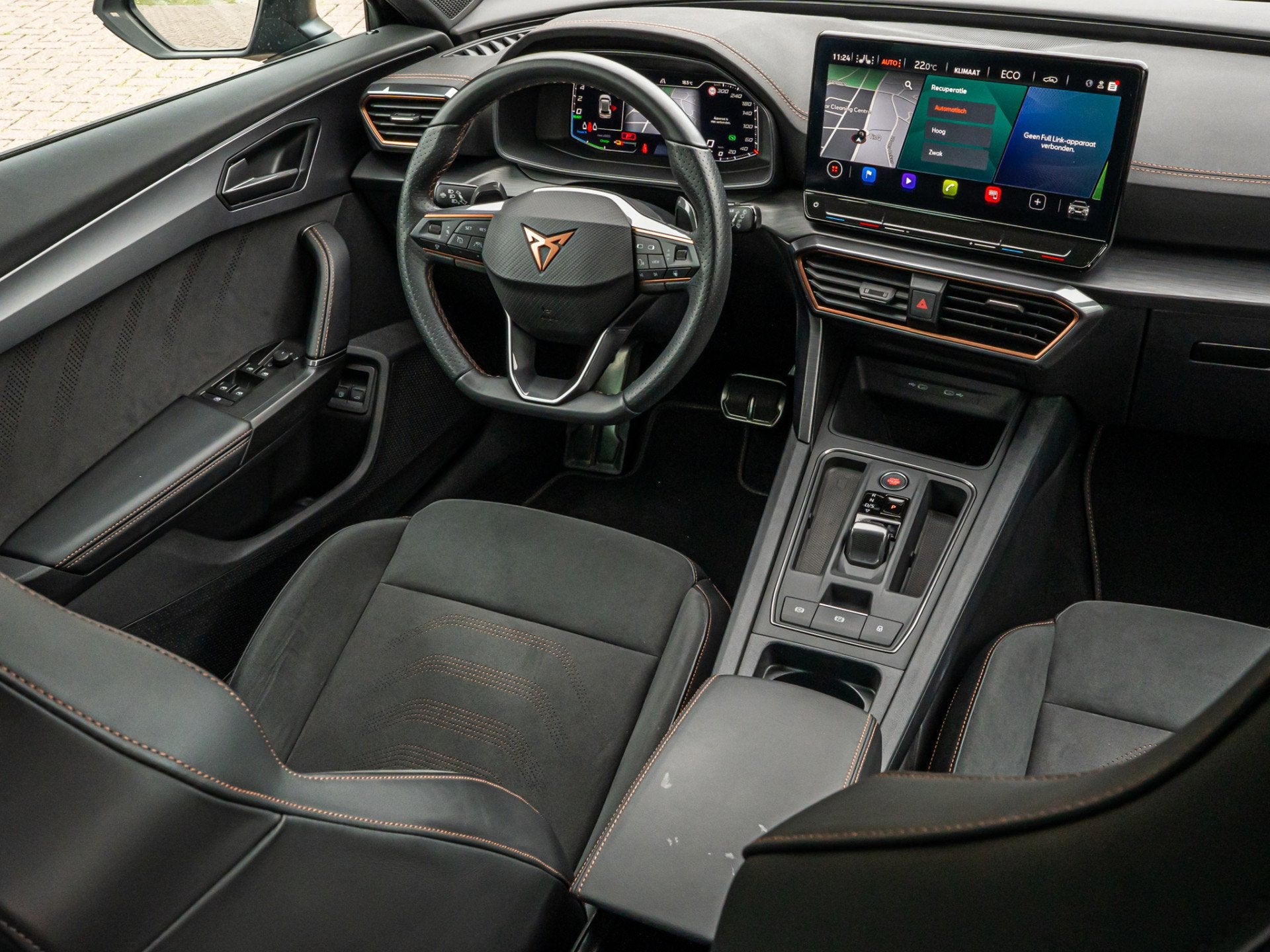 CUPRA Formentor 1.4 e-Hybrid VZ Tribe Edition ELEK TREKHAAK, Auto's, Dealer onderhouden, Gebruikt, Euro 6, 4 cilinders