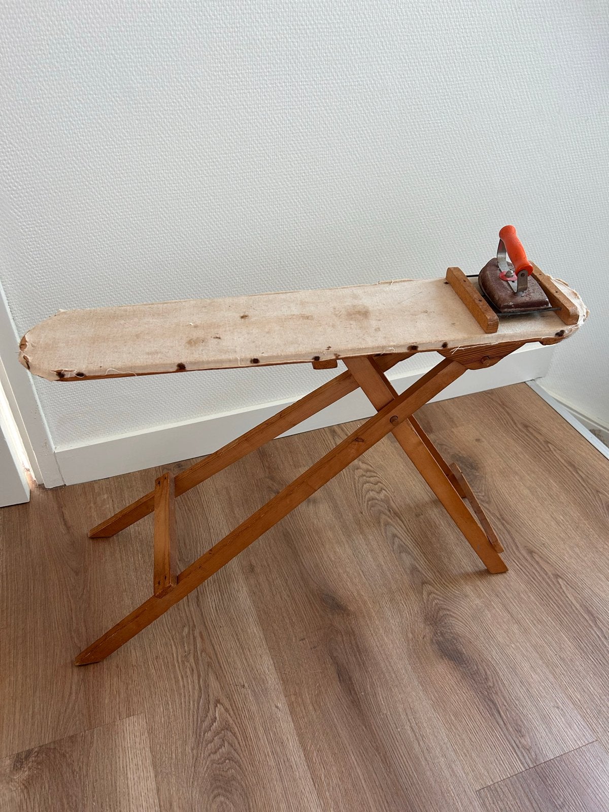 Vintage kinder strijkplank met strijkijzer, Kinderen en Baby's, Ophalen, Gebruikt, Jongen of Meisje