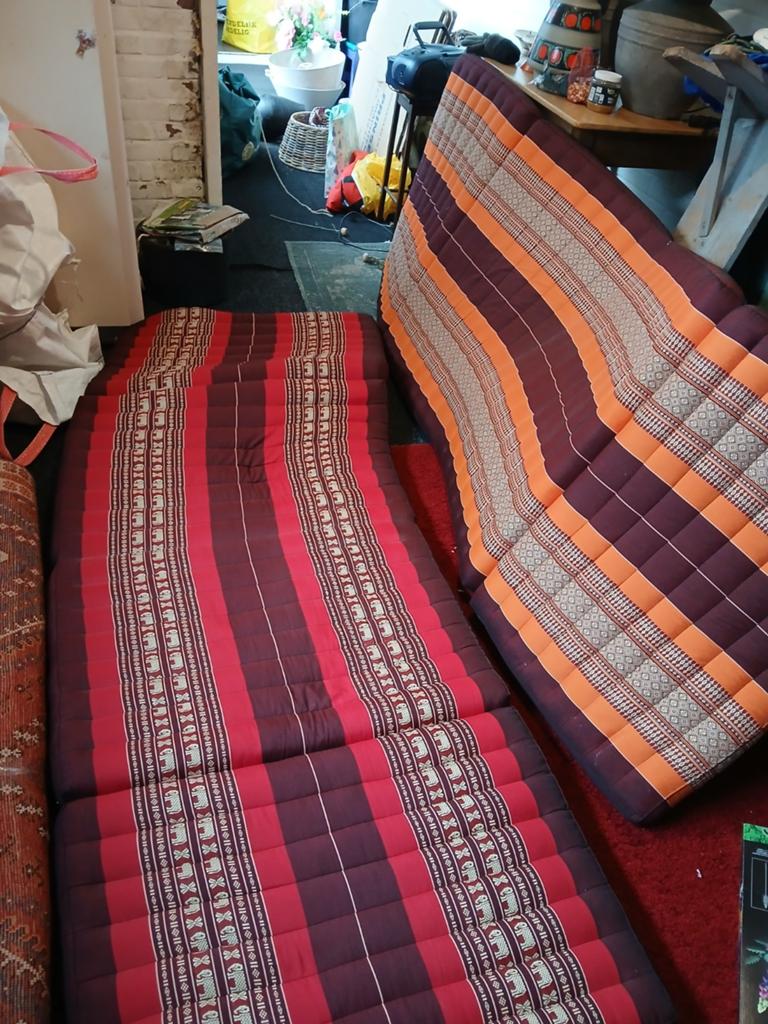 Twee keer unieke  dikke vintage kussens, Tuin en Terras, Tuinsets en Loungesets, Ophalen of Verzenden, 2 zitplaatsen