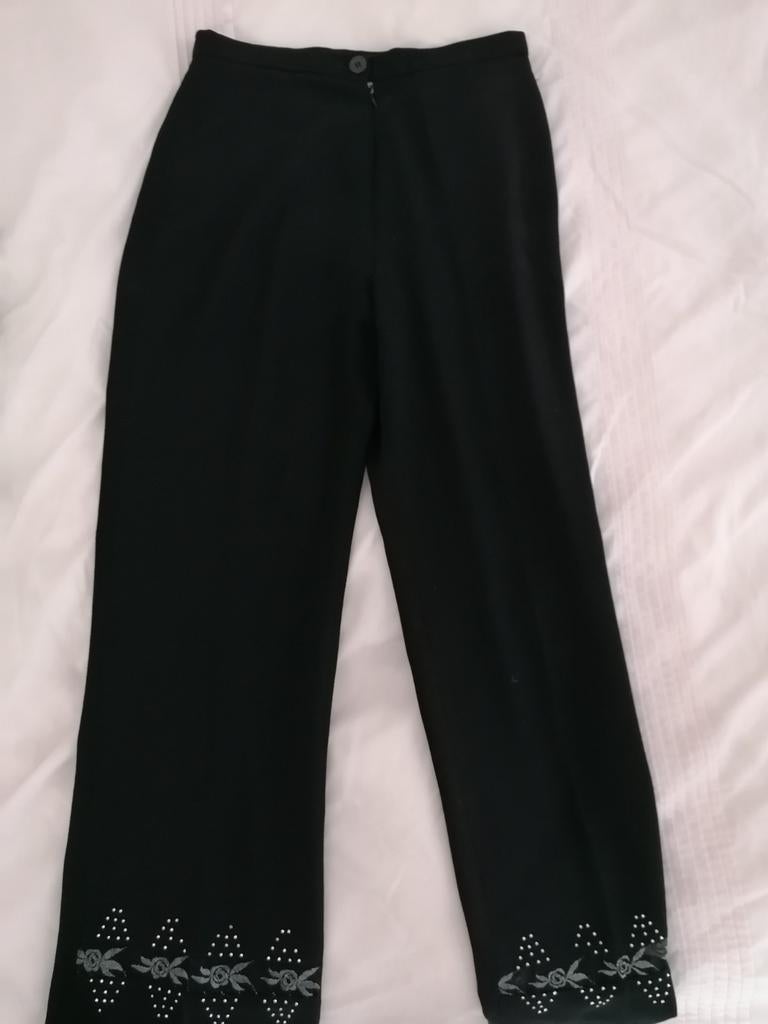 Elegante zwarte broek met borduursel en strass, Maat 38/40 (M), Zwart, Ophalen of Verzenden, Lang