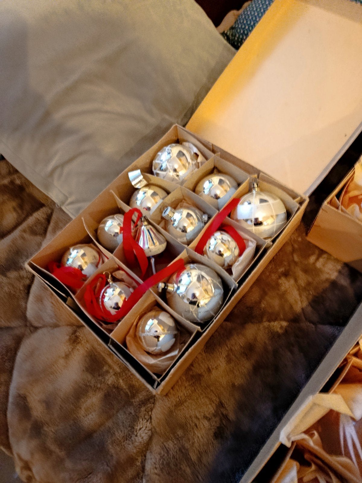 Vintage 12 zilveren kerst ballen, Ophalen