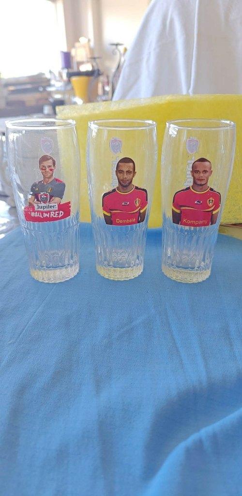 glazen Jupiler voetballers, Verzamelen, Biermerken, Ophalen of Verzenden, Zo goed als nieuw, Glas of Glazen, Jupiler