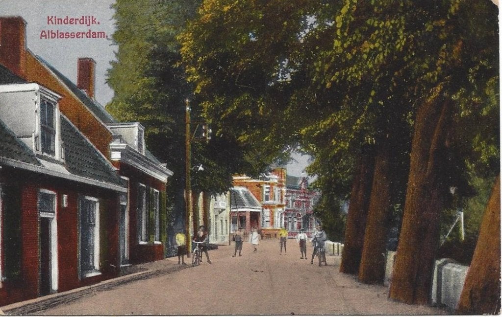 Alblasserdam (Z.H.) Kinderdijk met Volk, Verzamelen, Ophalen of Verzenden, Voor 1920, Ongelopen, Zuid-Holland