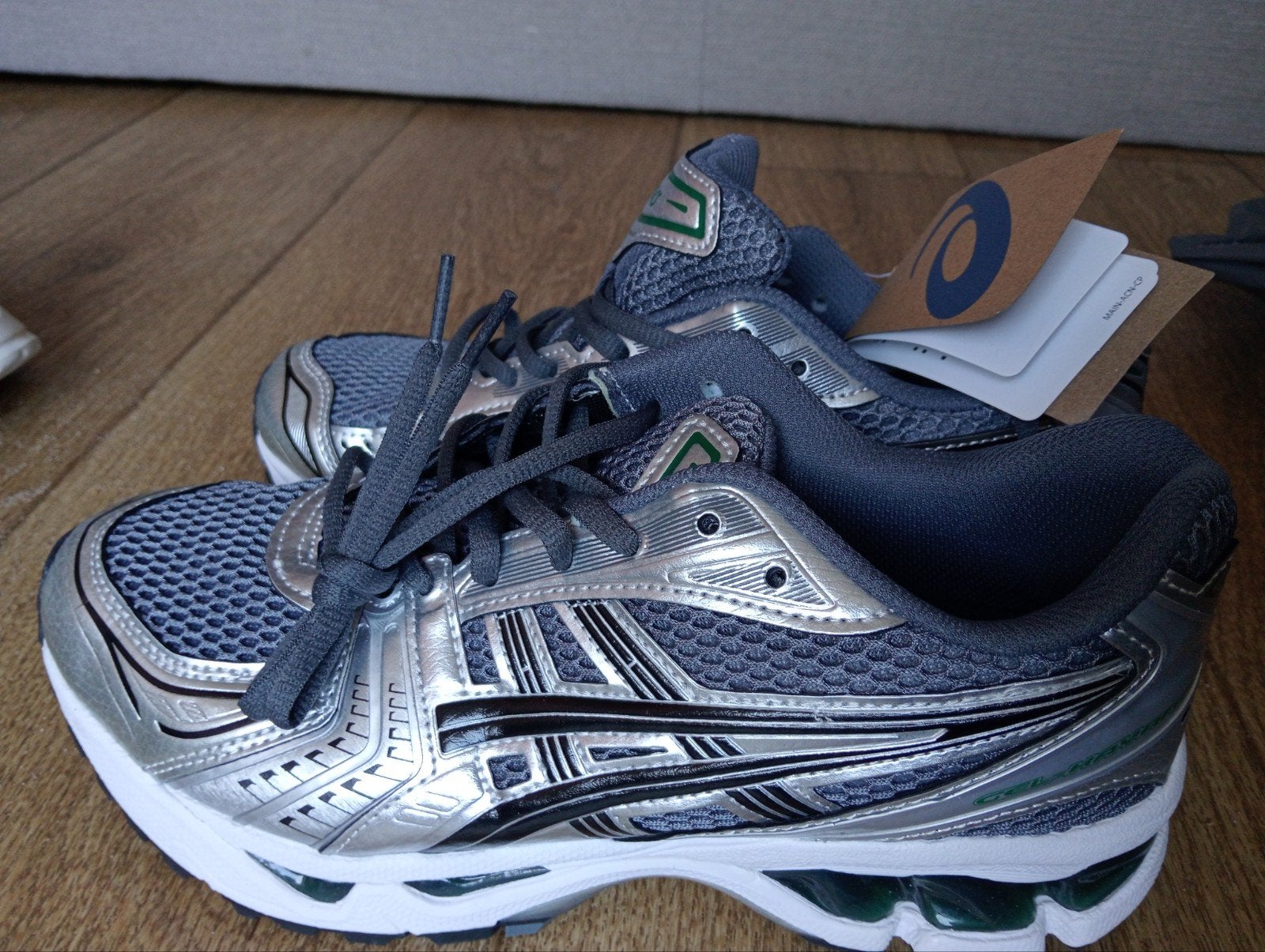 Nieuwe Asics Hardloopschoenen - Maat 41/ 42, Hardloopschoenen, Nieuw, Ophalen of Verzenden, Hardlopen