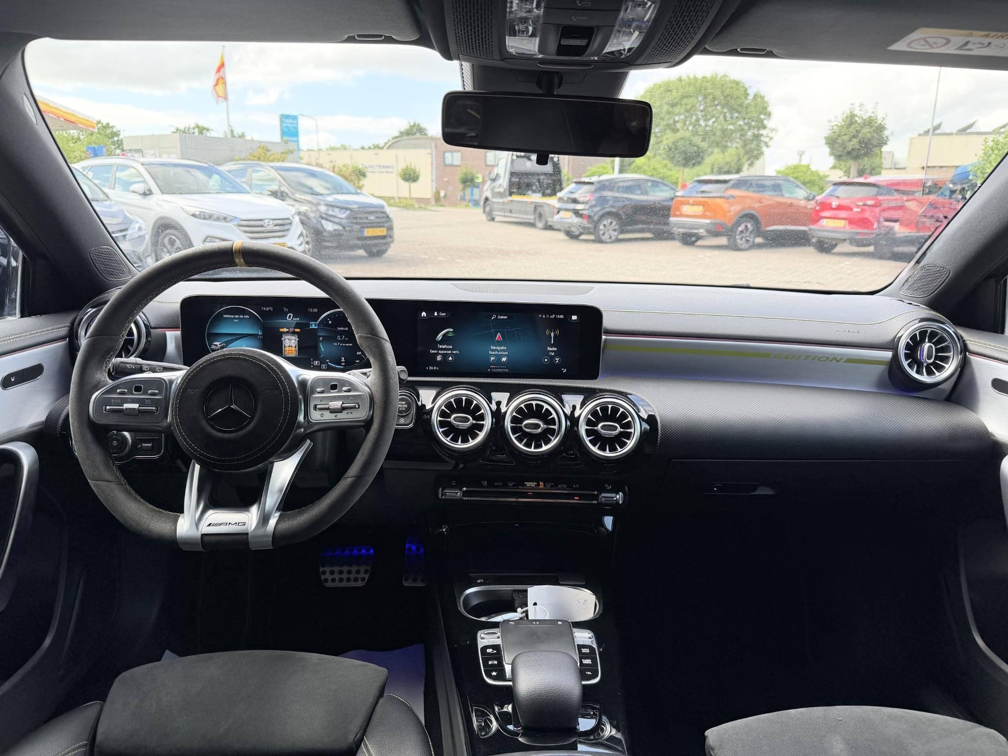 Mercedes-Benz A-klasse 200 Launch Edition Premium Plus AMG |, Stof, Gebruikt, 4 cilinders, 163 pk