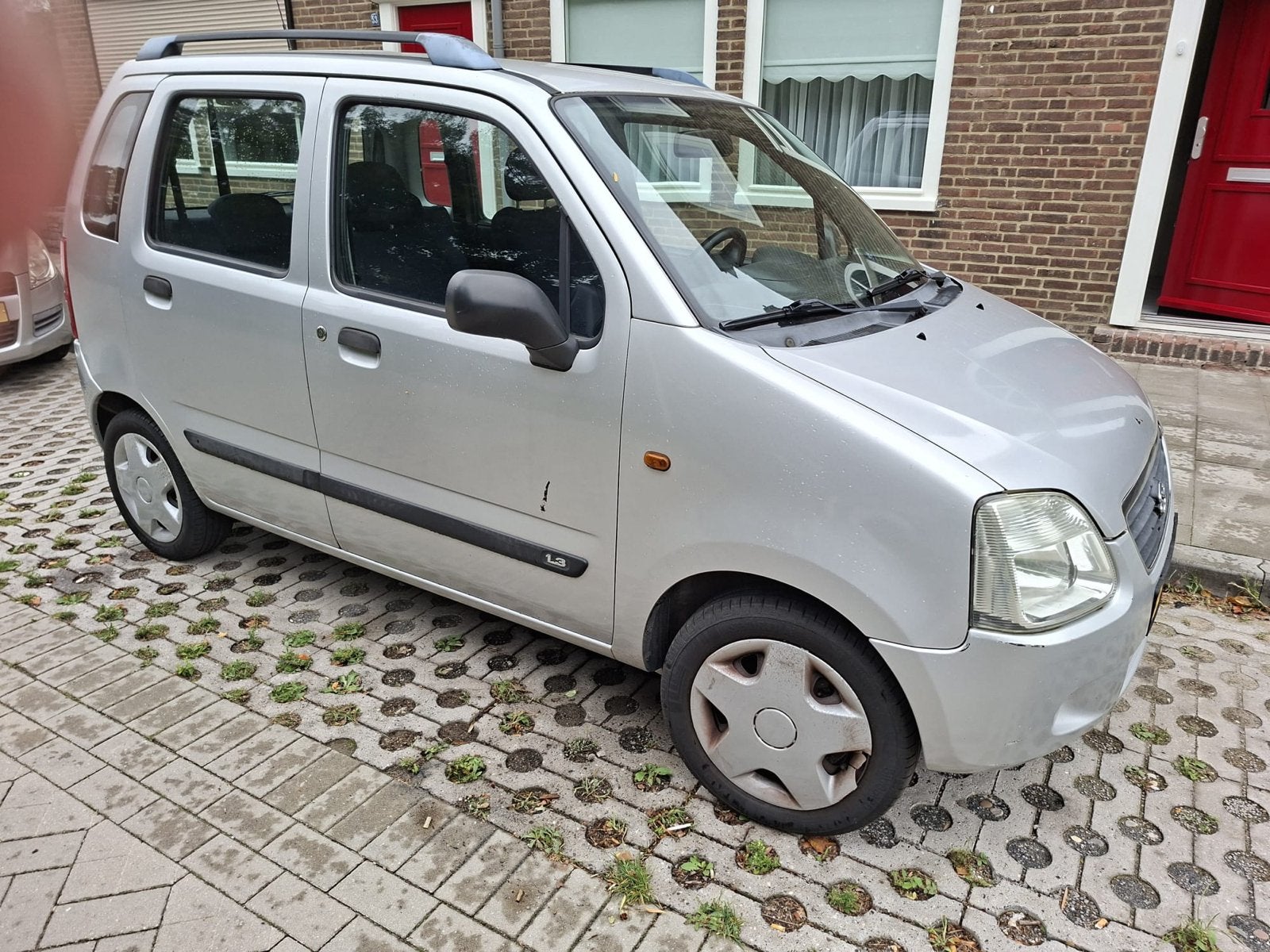 Suzuki Wagon R+ 1.3 AUT 2003 Grijs, 970 kg, 40 €/maand, 4 cilinders, Wagon R+