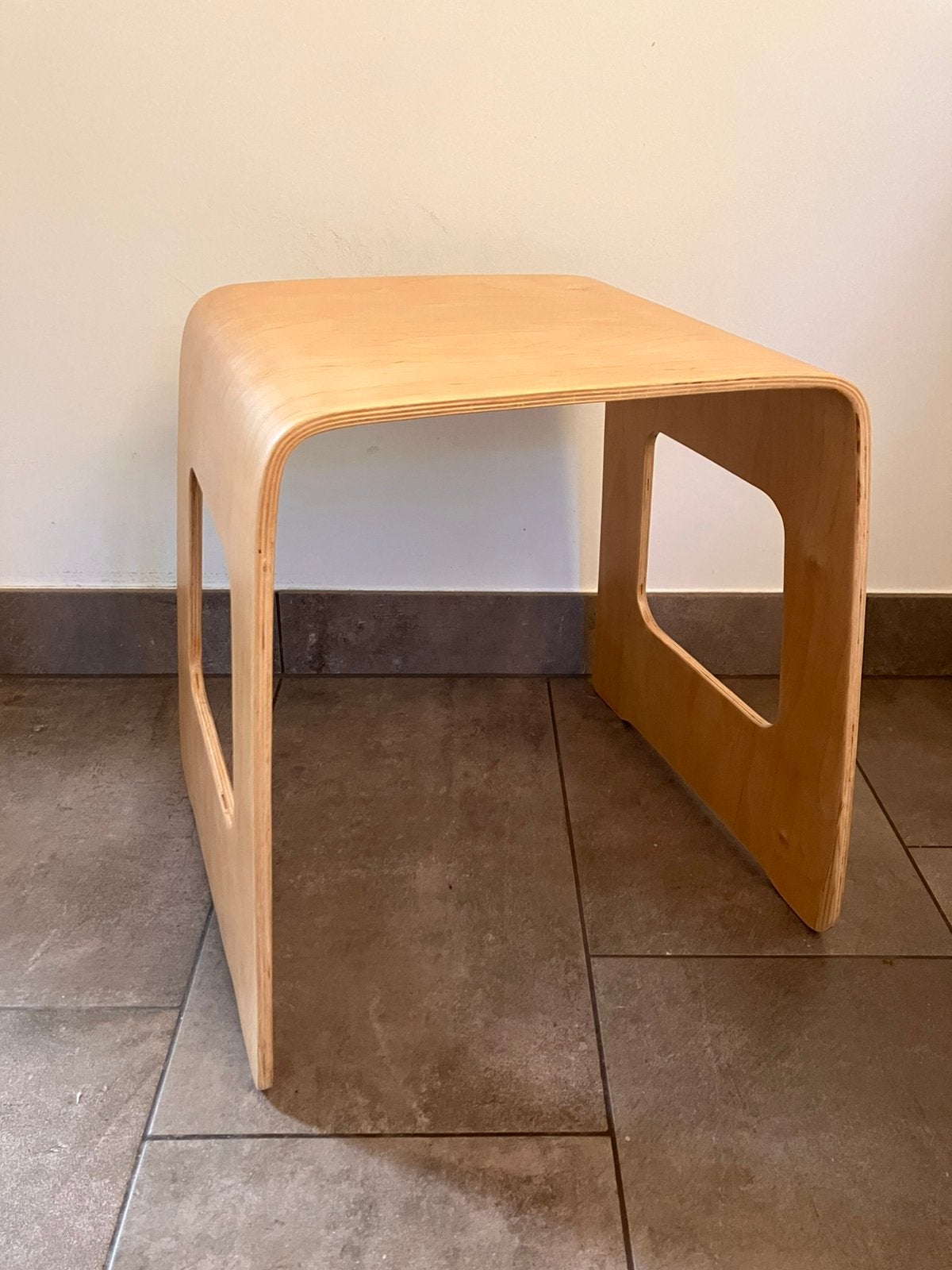 Ikea Benjamin kruk / bijzettafel, Ophalen of Verzenden, Gebruikt, Hout