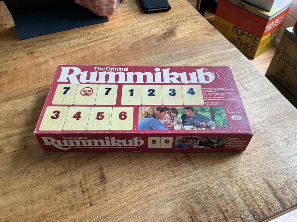 Rummikub grote stenen, Hobby en Vrije tijd, Gezelschapsspellen | Bordspellen, Ophalen of Verzenden, Gebruikt